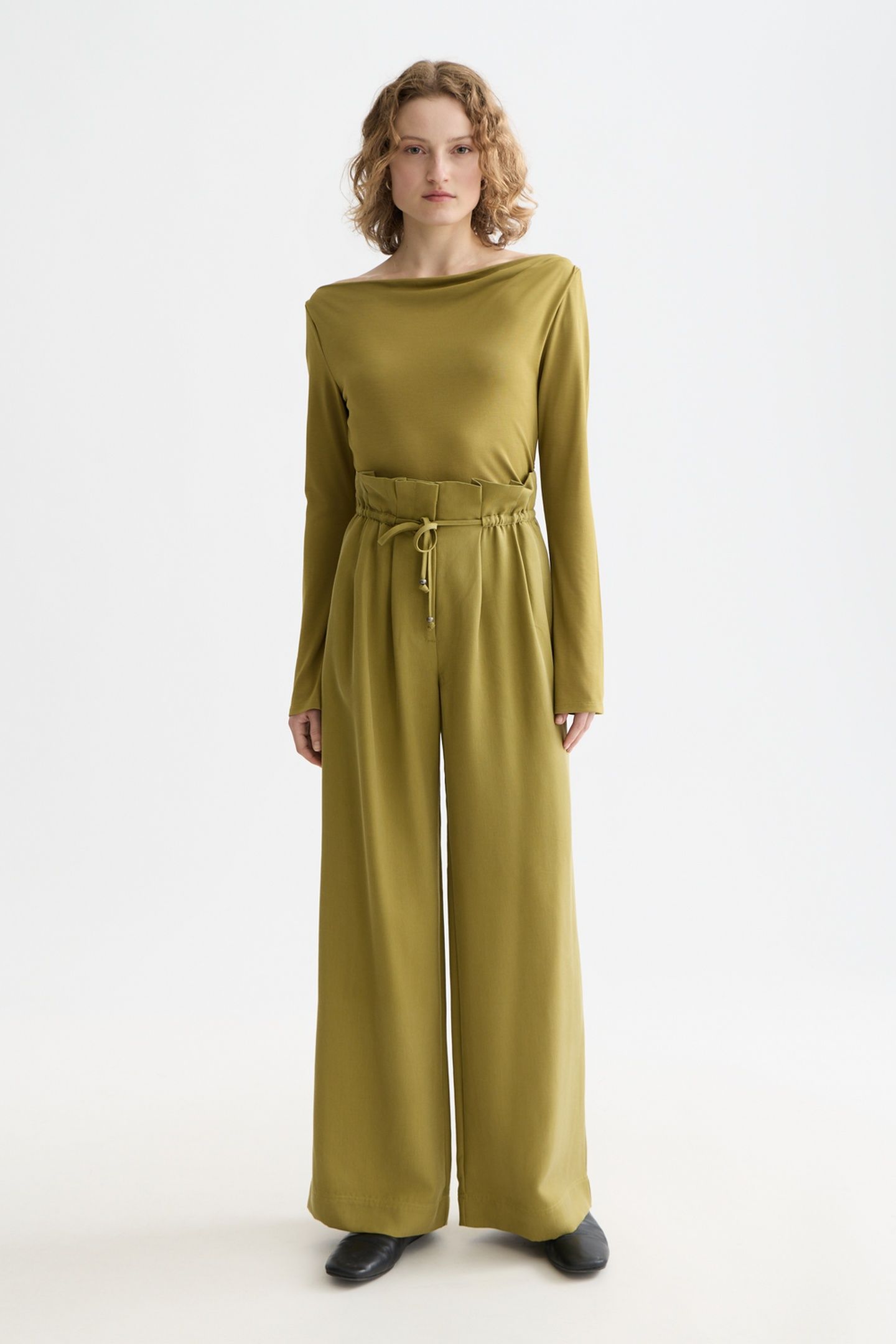 JUNE - HIGH RISE WIDE LEG TWILL PAPERBAG PANTS GREEN MOSS 3