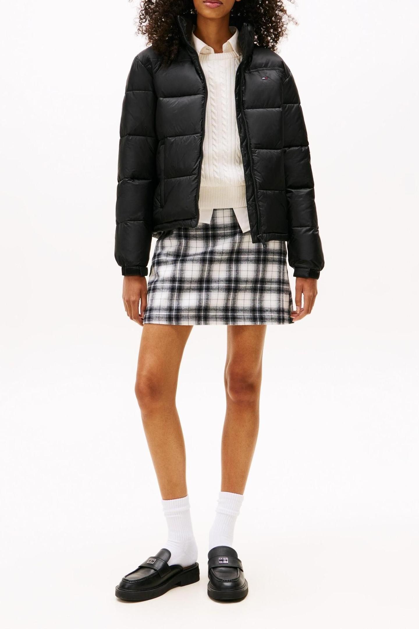 TJW PCKBL HOOD ESSENTIAL BLACK 1