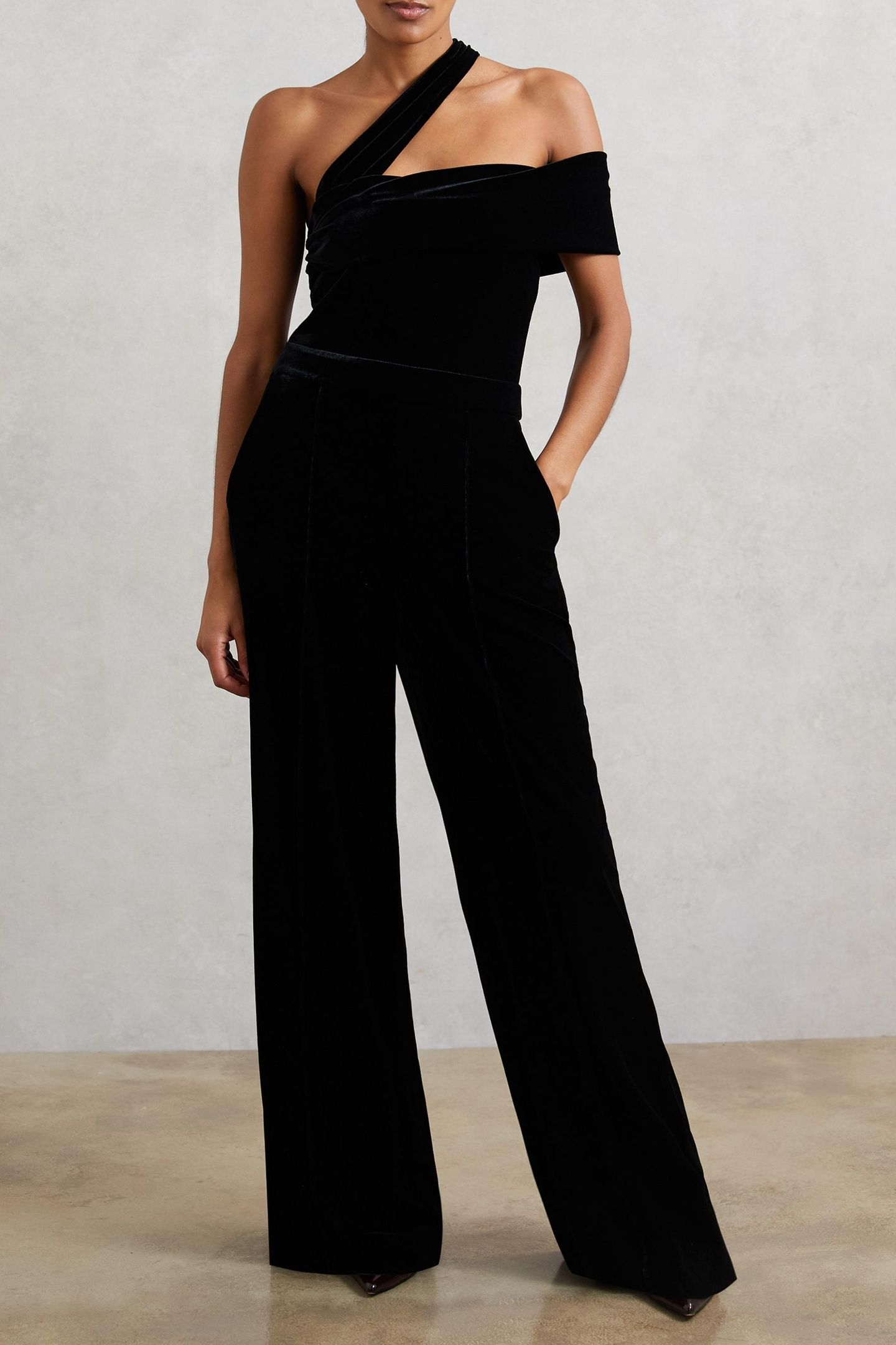 ONE SHOULDER VELVET JUMPSUIT BLACK 1
