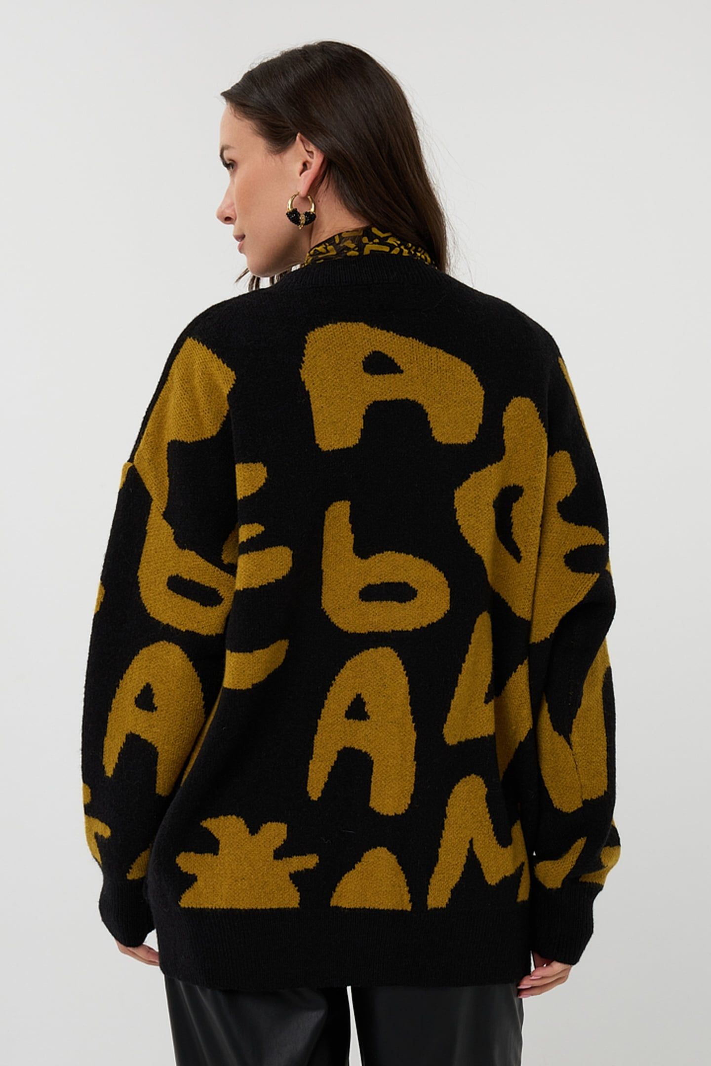CARDIGAN INTARSIA LETTERS BLACK / GOLDEN OLIVE 3