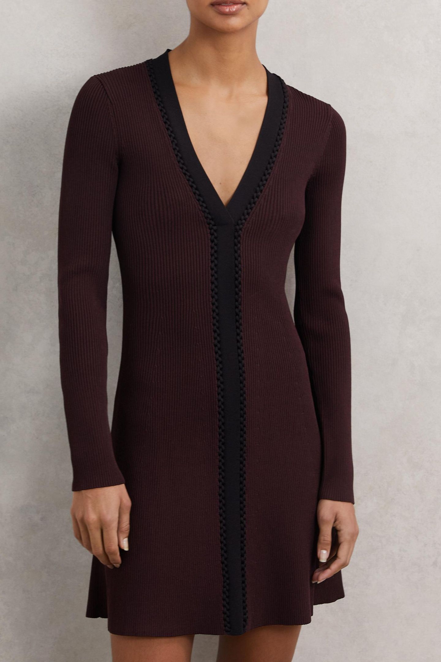 CRAFT DETAIL KNITTED MINI DRESS BURGUNDY/BLACK 2
