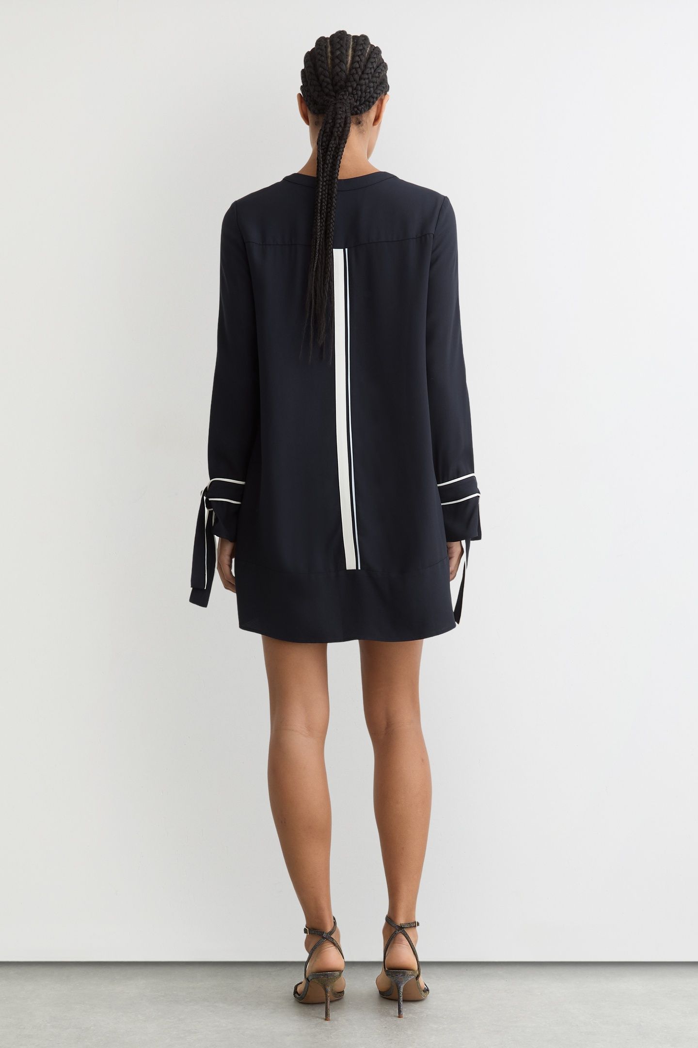 SHORT TIPPED SHIFT DRESS NAVY 3