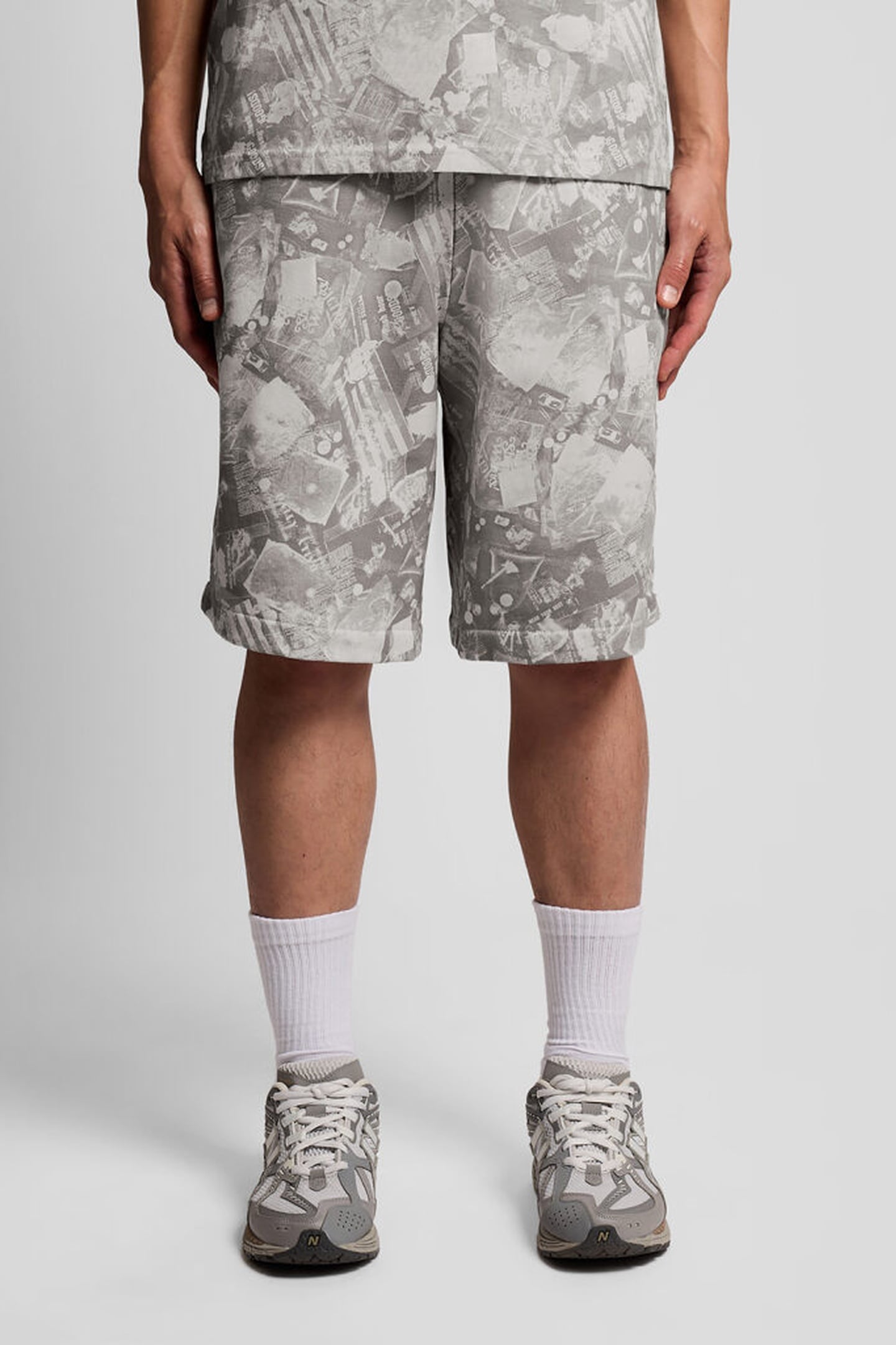 INDUSTRIAL PRINT SWEATSHORT COLD GREY 1