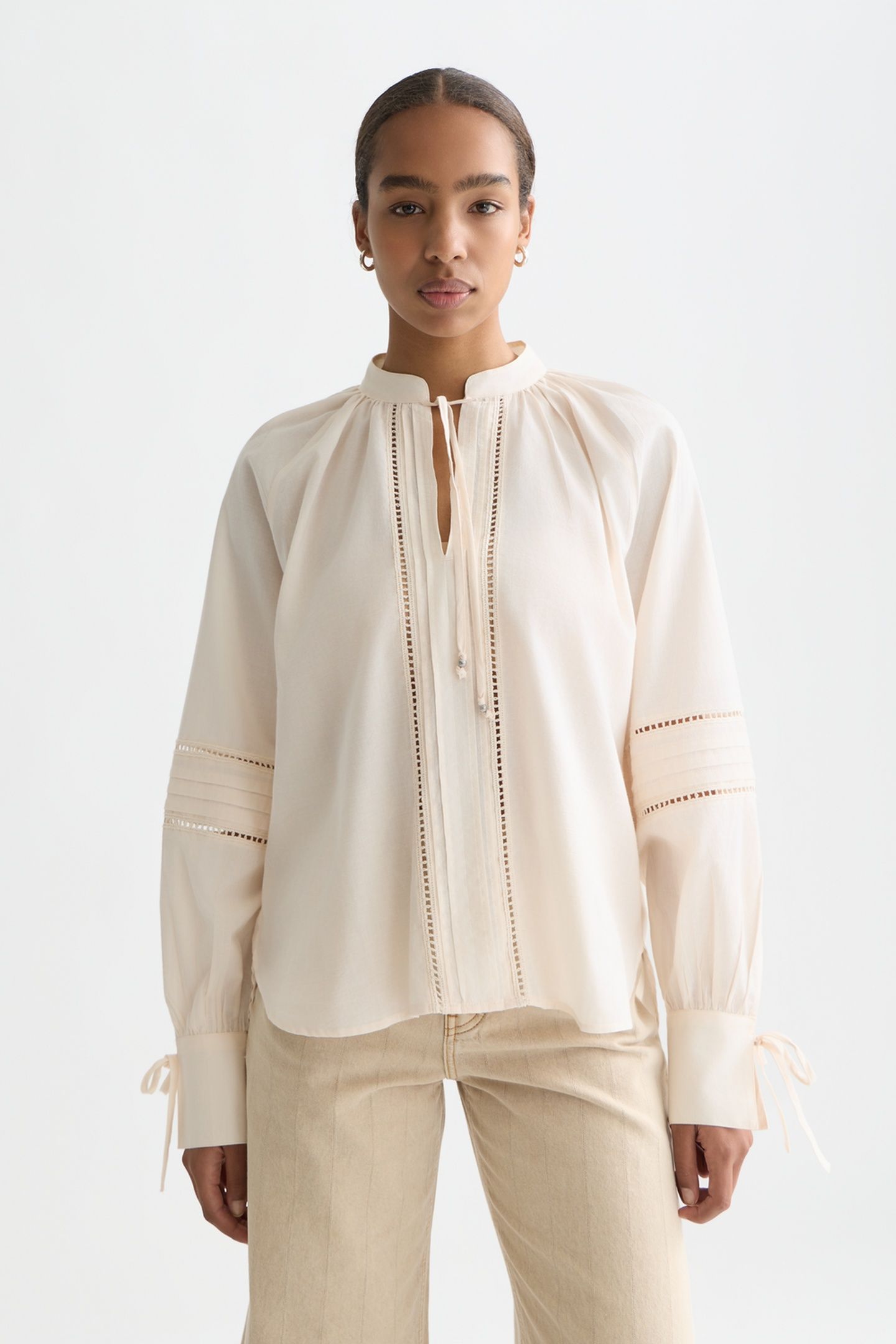 COTTON VOILE BLOUSE WITH PLEATS EGGNOG 1