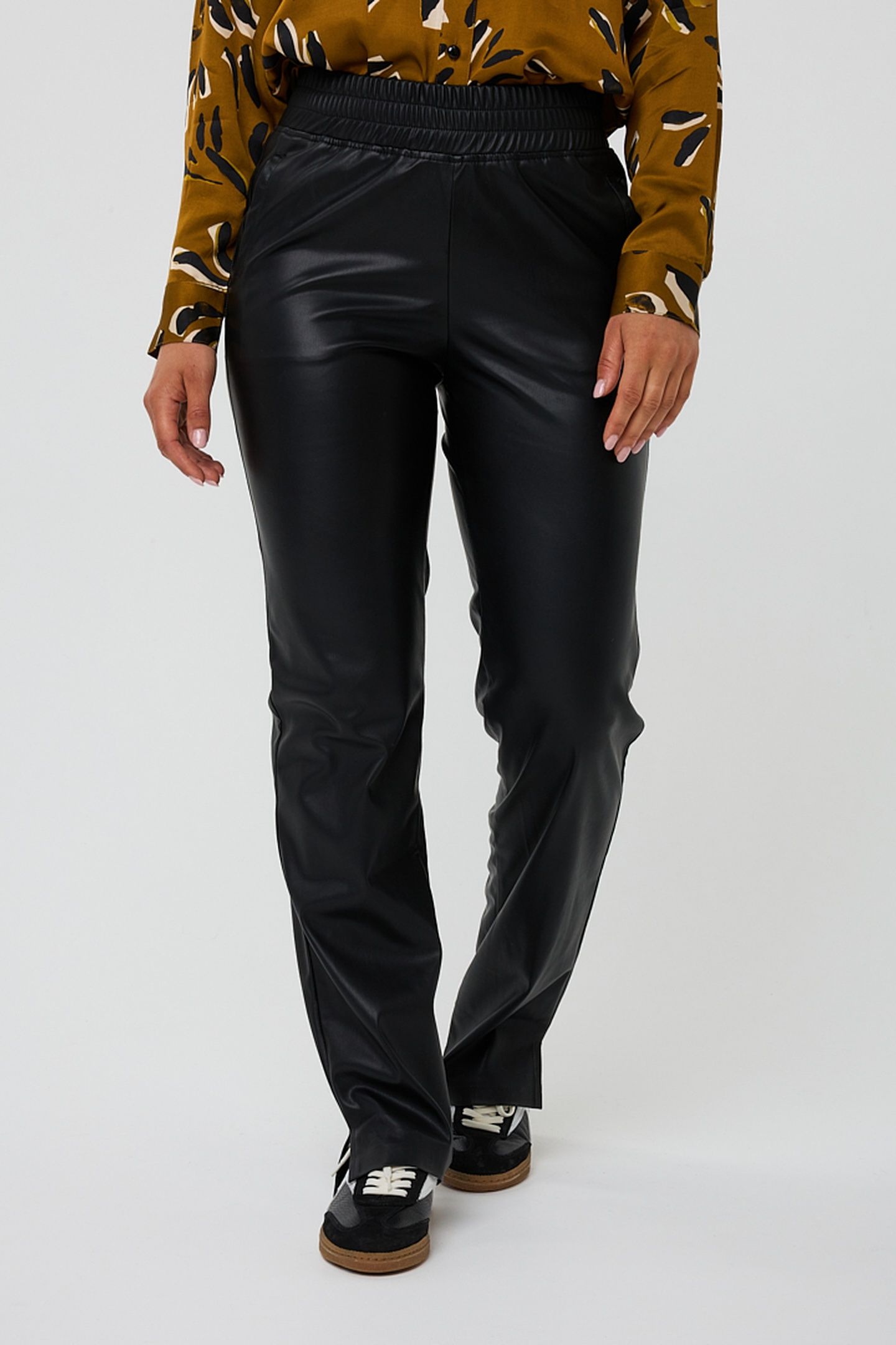 TROUSERS JOGGER VEGAN LEATHER BLACK 1
