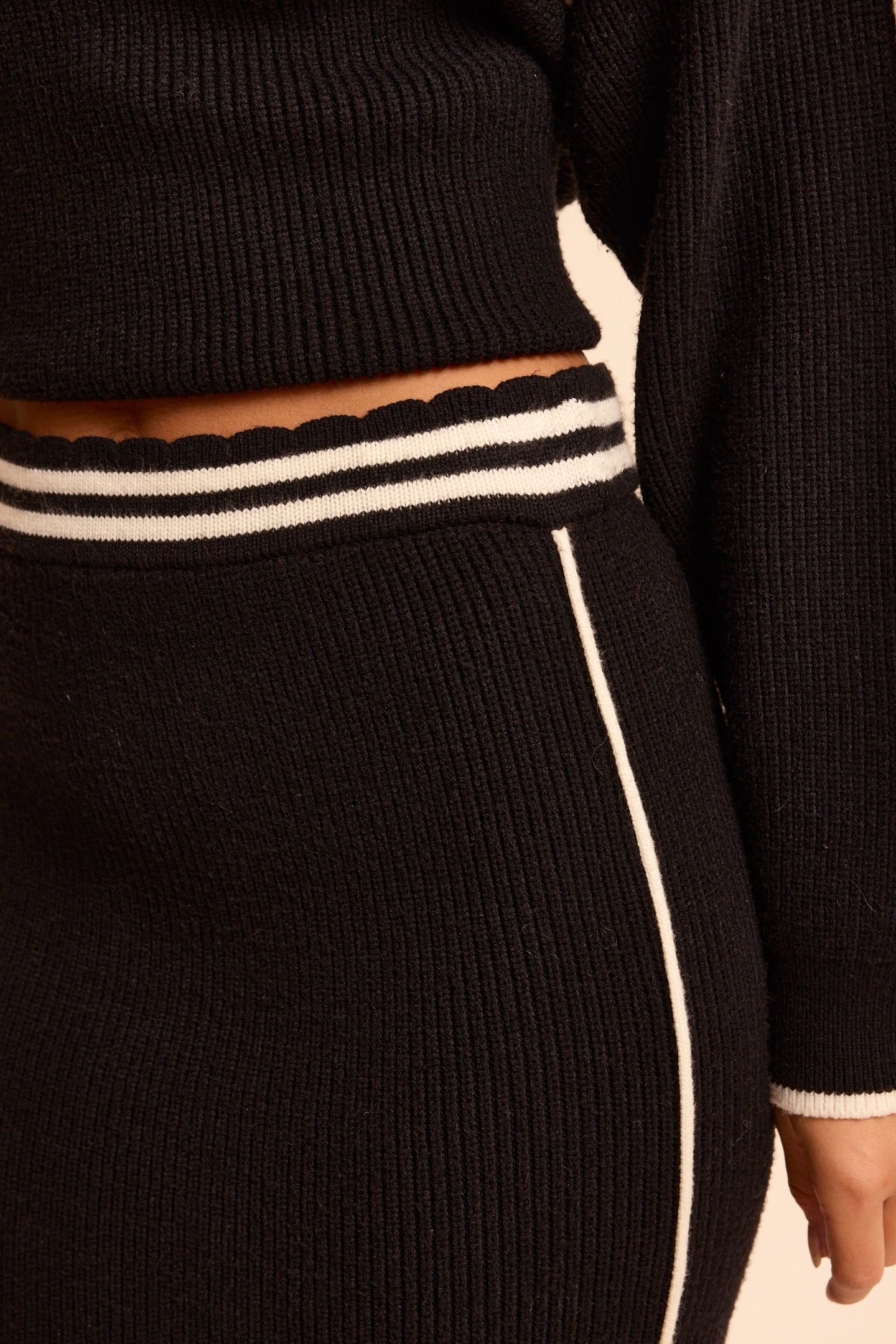 BLACK KNIT SPORTY PENCIL SKIRT 5