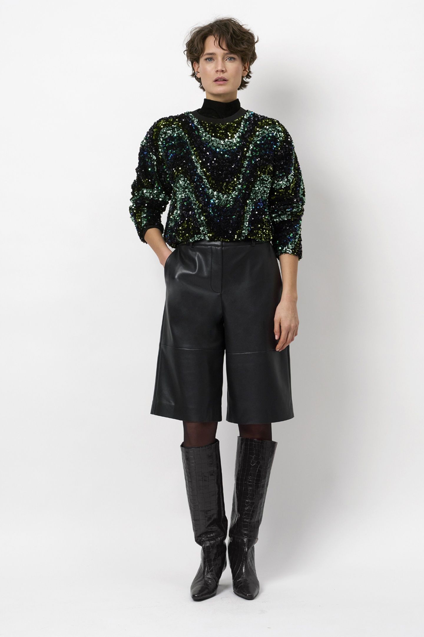 LIZY SEQUINS TOP BOTTLE GREEN 1