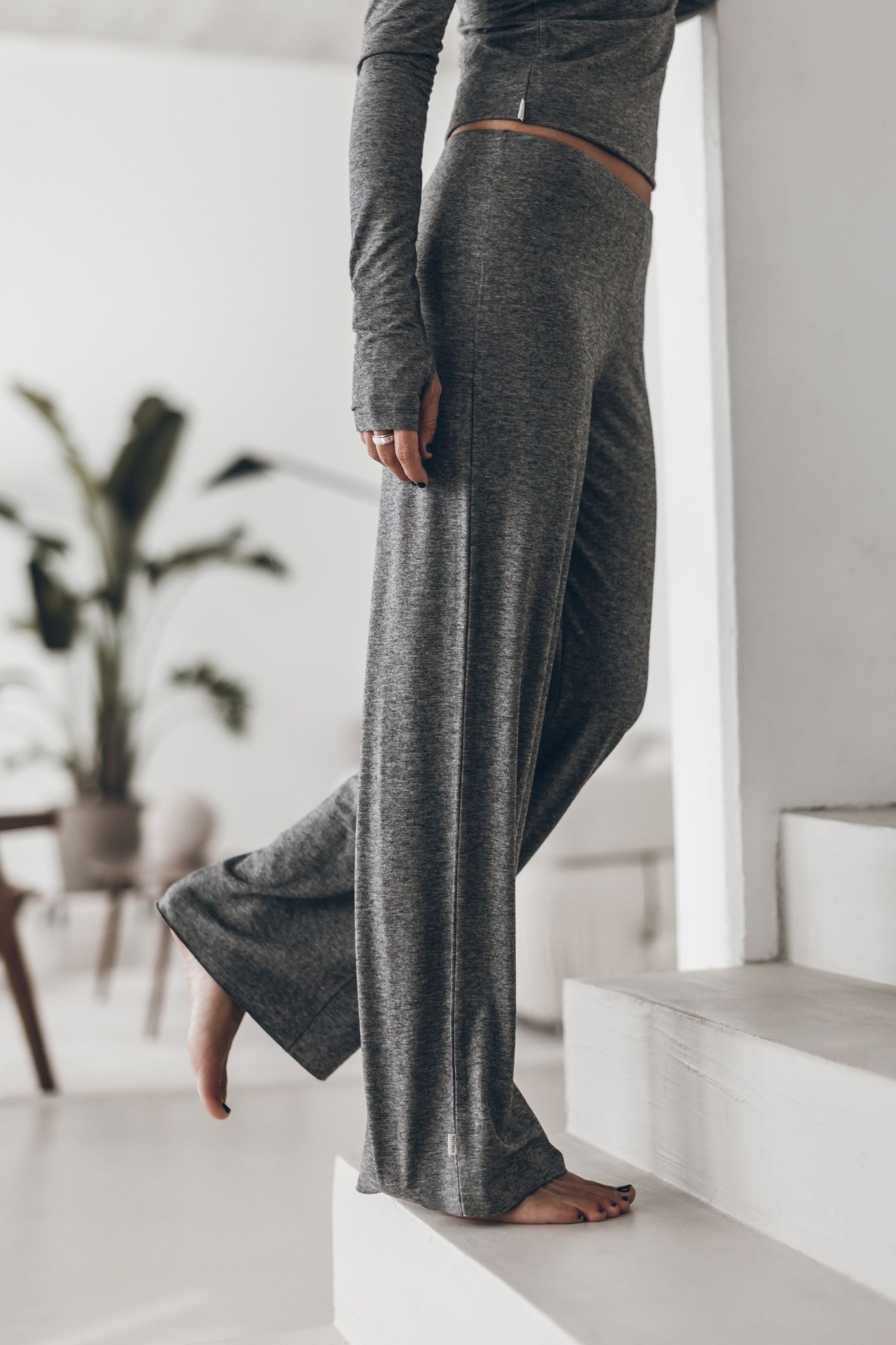 THE GREY COMFY PANTS 2