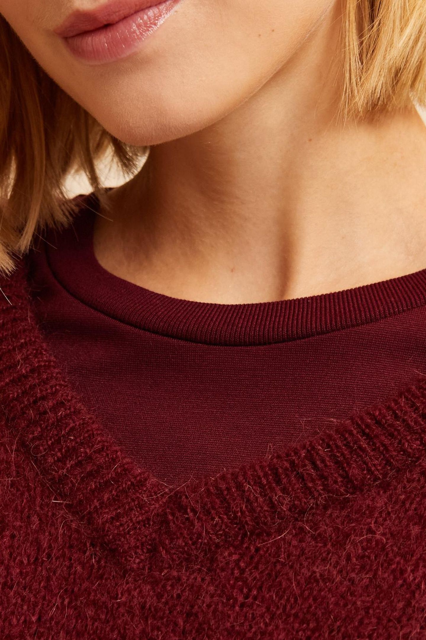BURGUNDY KNIT V-NECK SWEATER MARINE 7