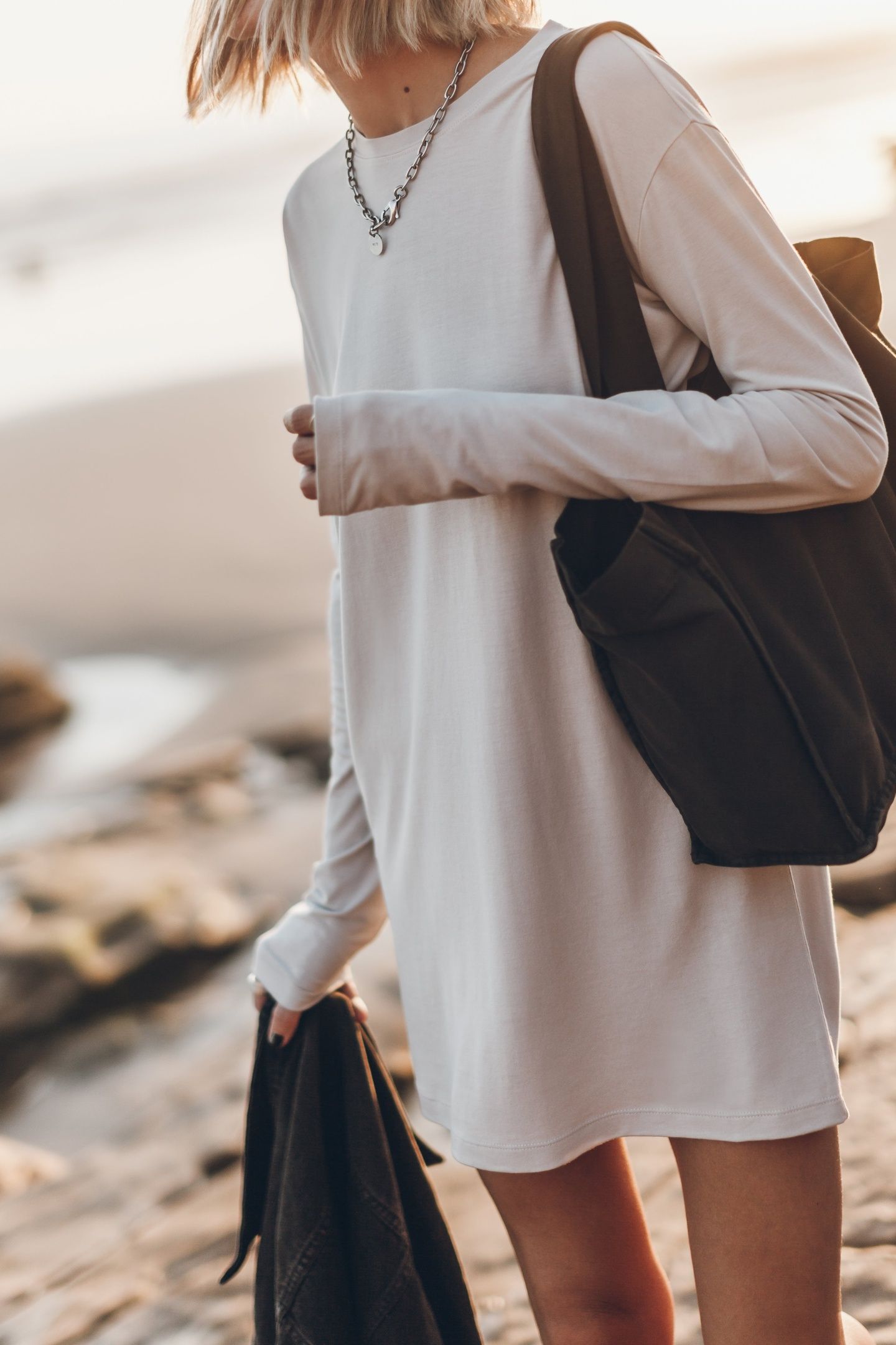 THE LIGHT SHORT LONGSLEEVE DRESS 1