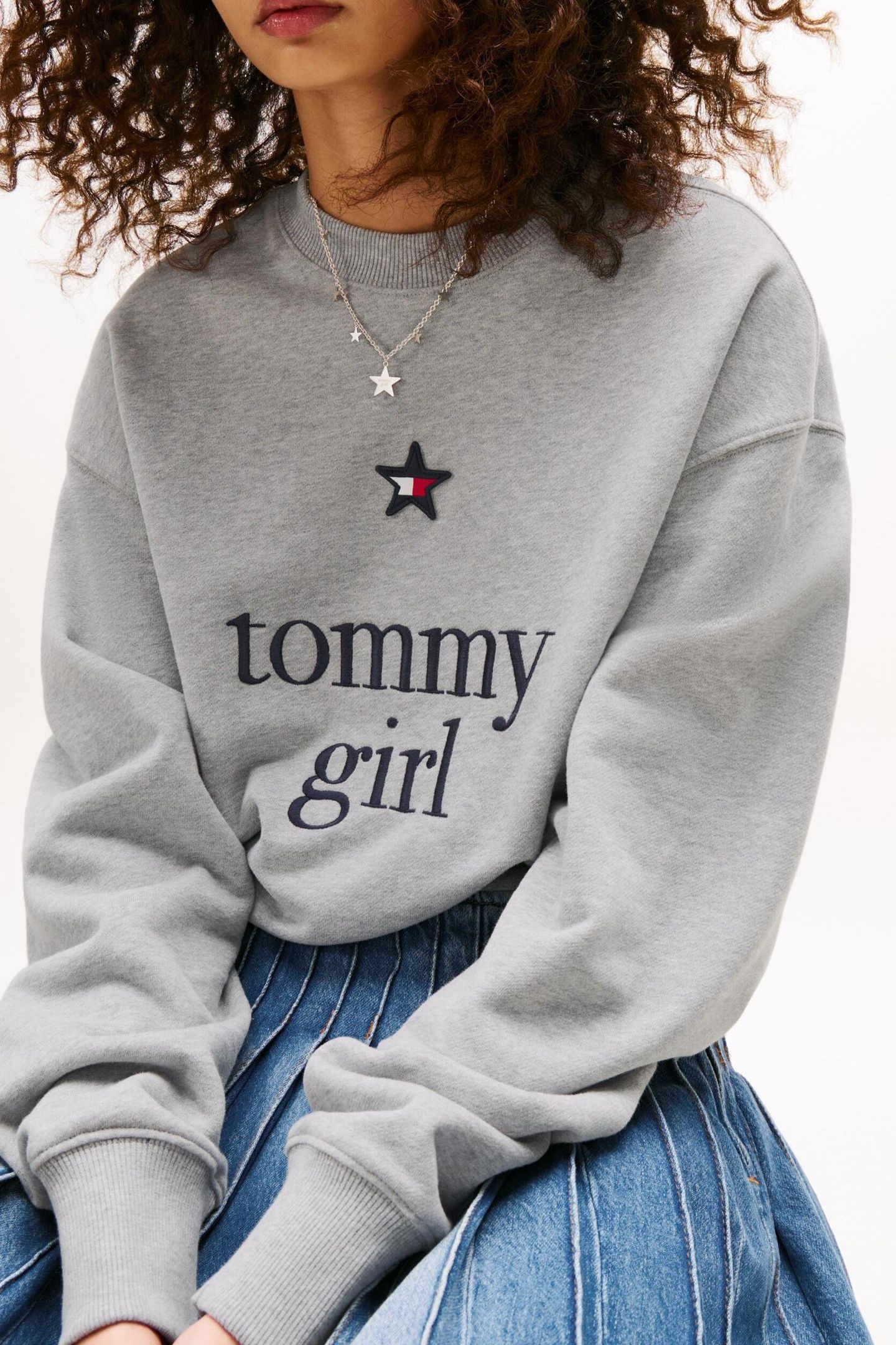 UNISEX TOMMY GIRL GRAPHIC CREW LIGHT GREY MARL 5