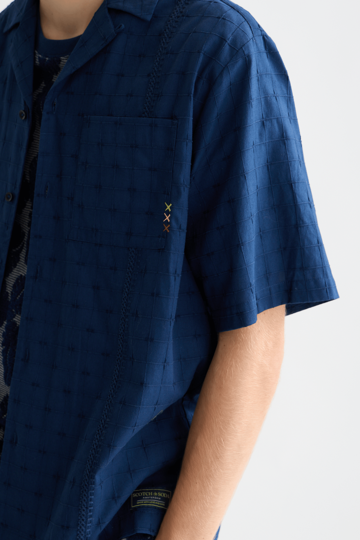 EMBROIDERED STRUCTURED RELAXEDFIT SHORTSLEEVED SHIRT NAVY 6
