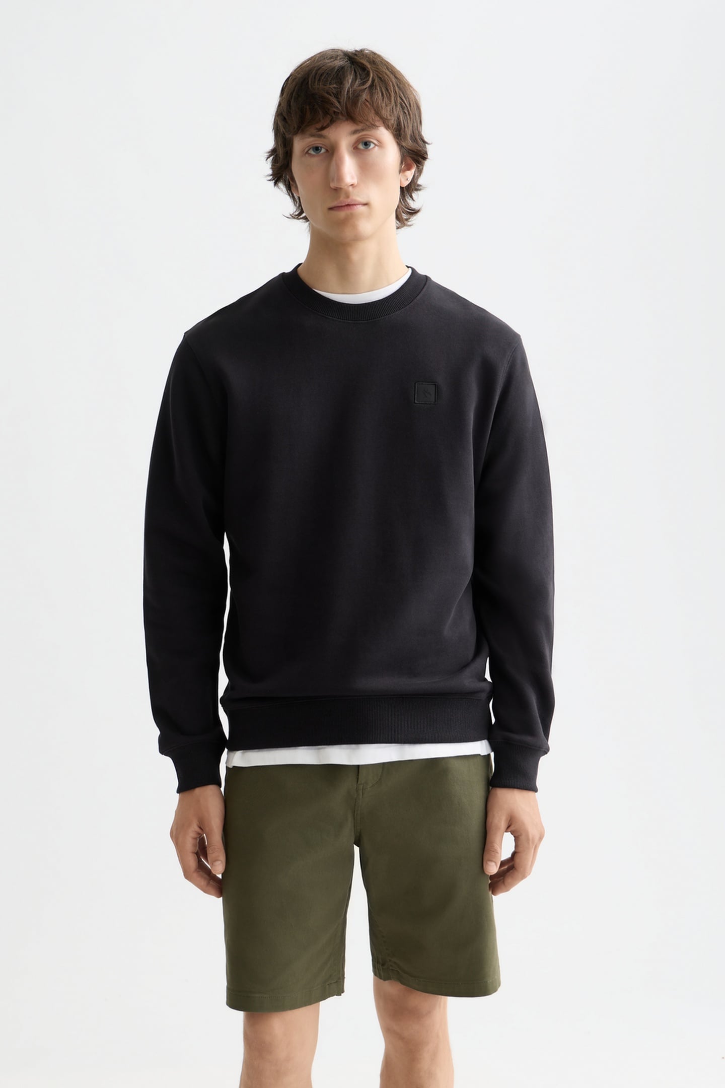 LOGO BADGE REGULAR-FIT SWEATSHIRT BLACK 1