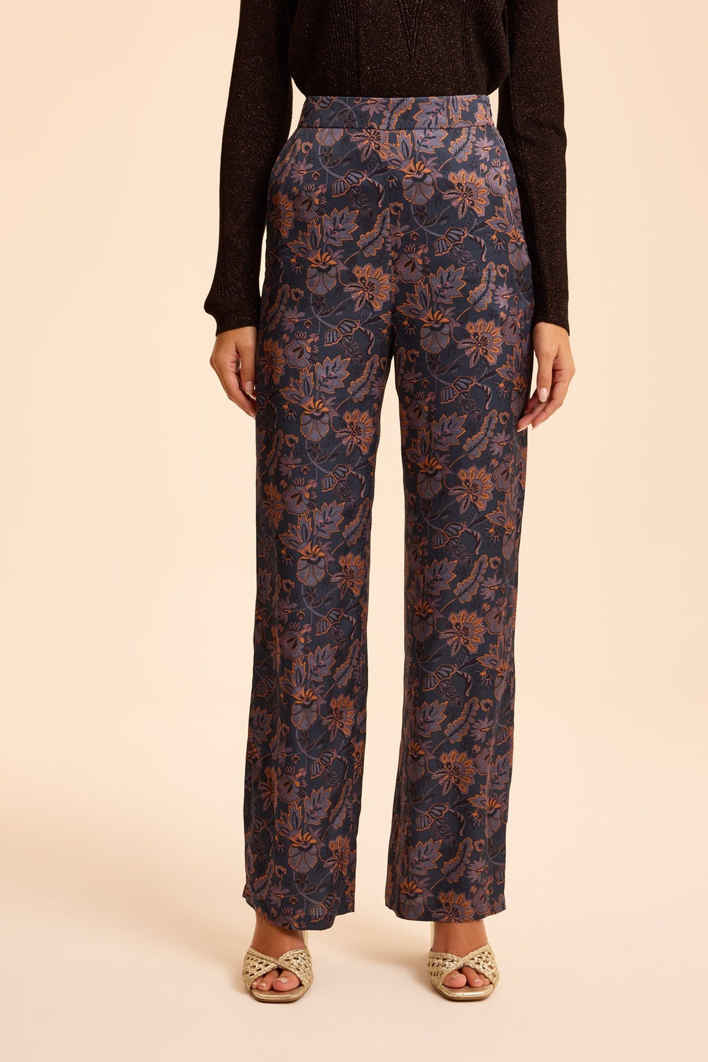 PURPLE WIDE-LEG TROUSERS WITH SCARF PRINT 1