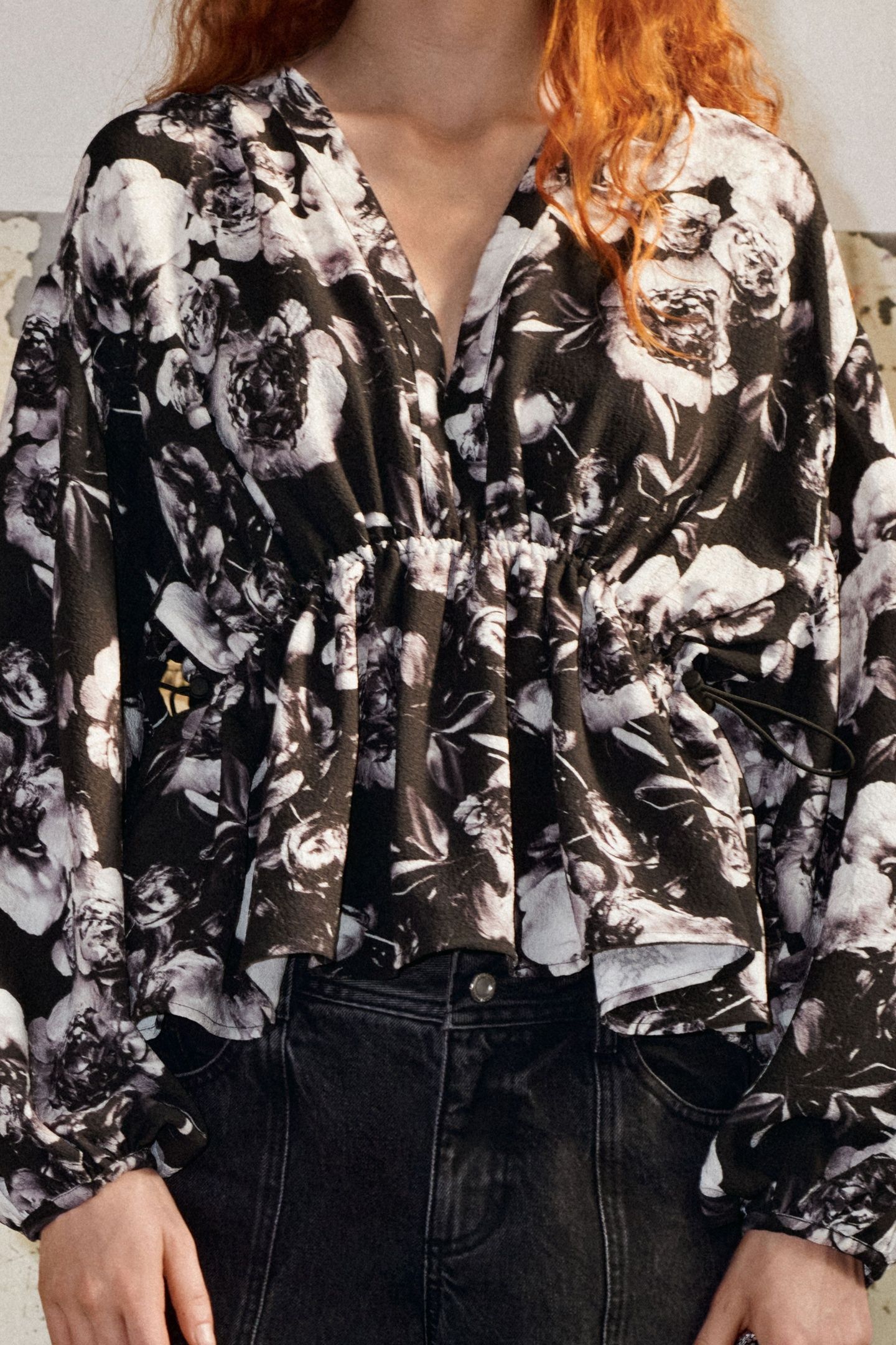 TONI TOP LONG SLEEVE METALIZED PEONIES 5