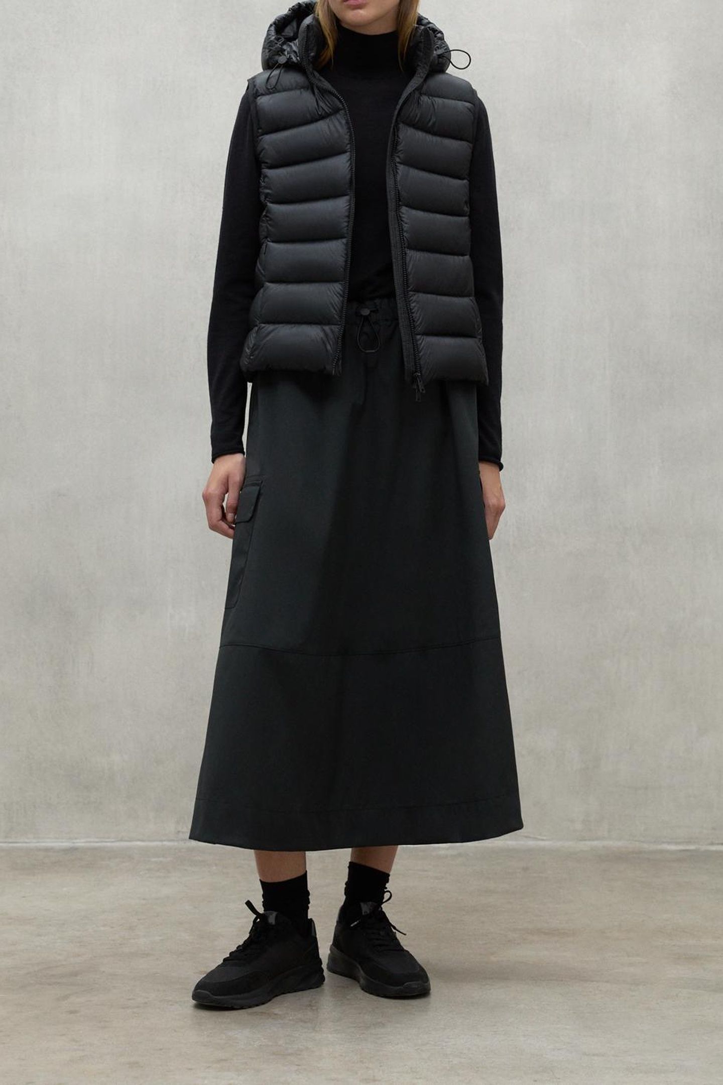 AORAKIALF VEST BLACK 3