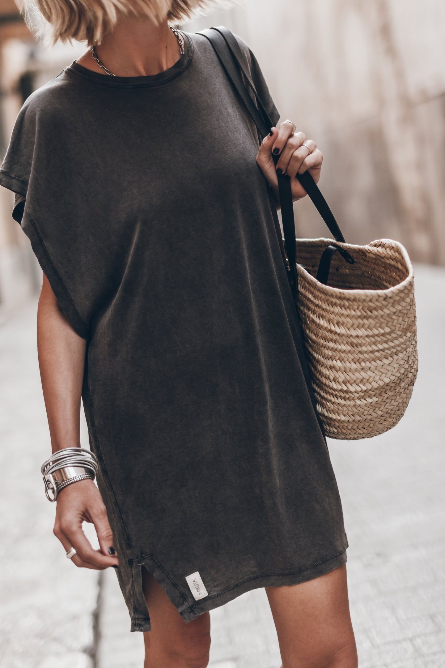 THE DARK FADED SHORT BATWING DRESS 2