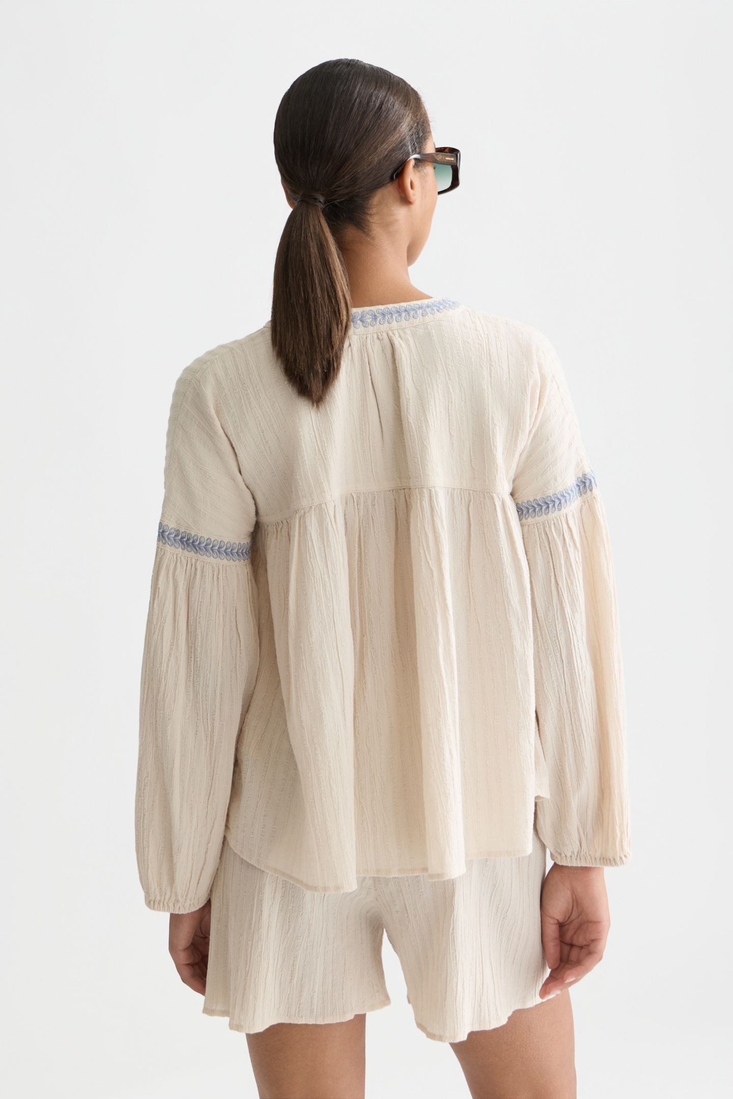 COTTON CREPE BLOUSE WITH EMBROIDERED DETAILS FOG 2