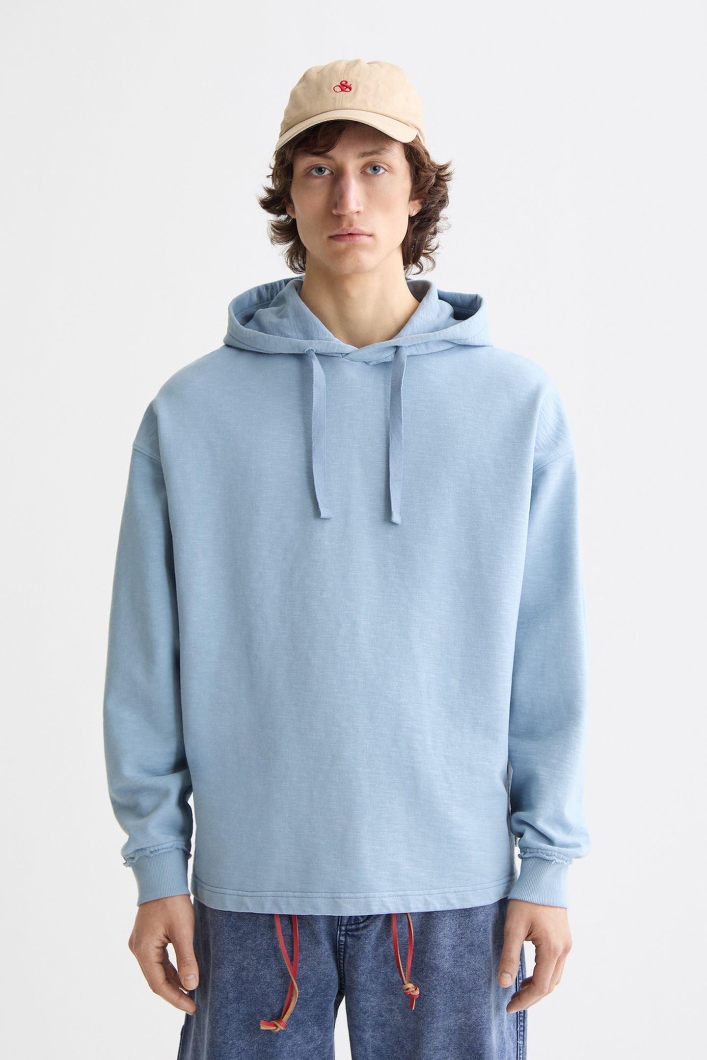 SEASONAL CORE - 3 CROSSES GARMENT-DYED HOODIE FADED DENIM 5