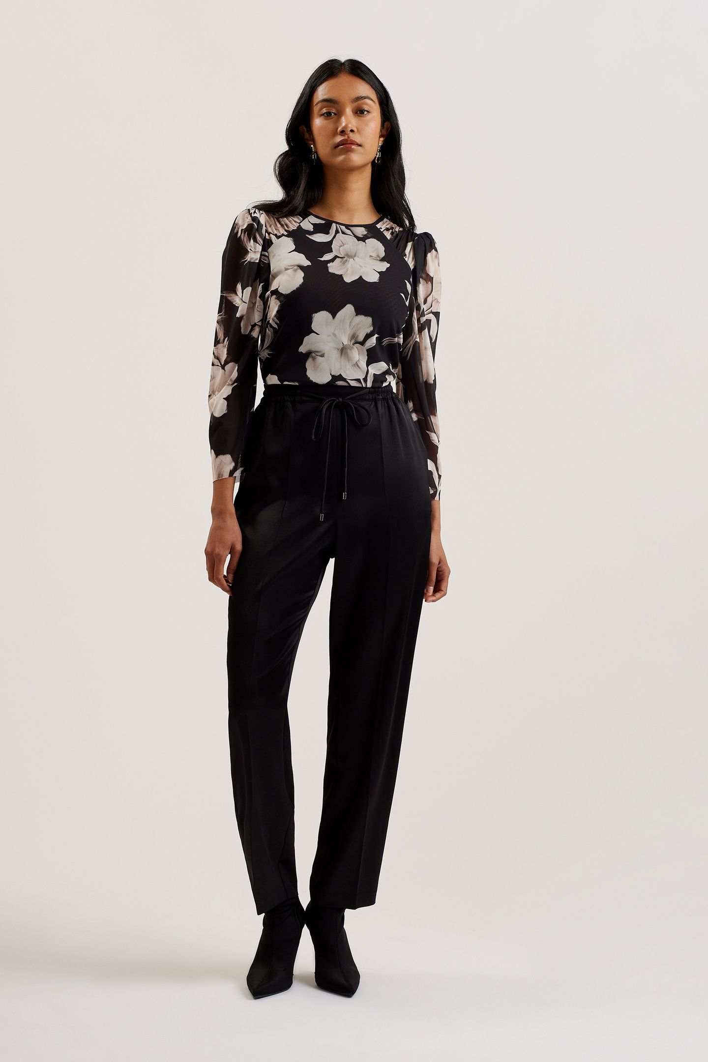 DORATHY PRINTED MESH GATHERED SHOULDER BLACK 1