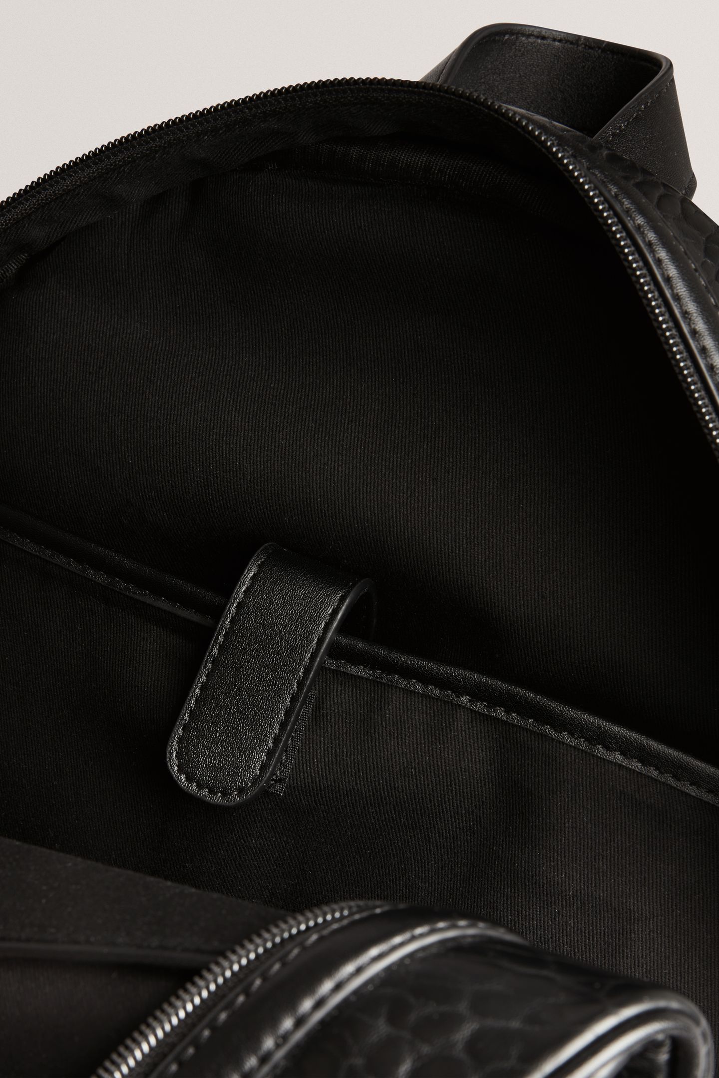 PEBBLED PU BACKPACK BLACK 3