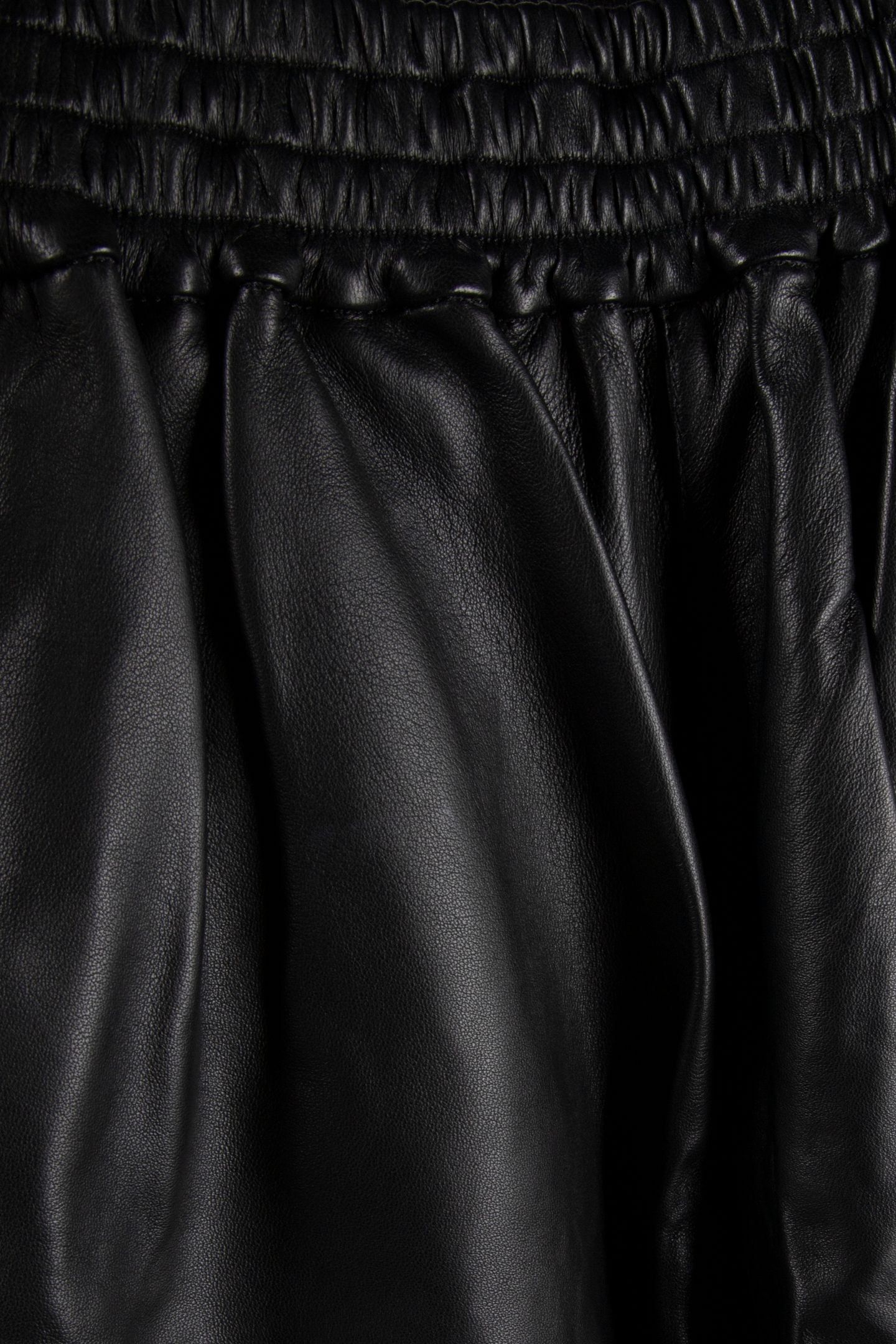 LEATHER JOGGER SHORT BLACK 4