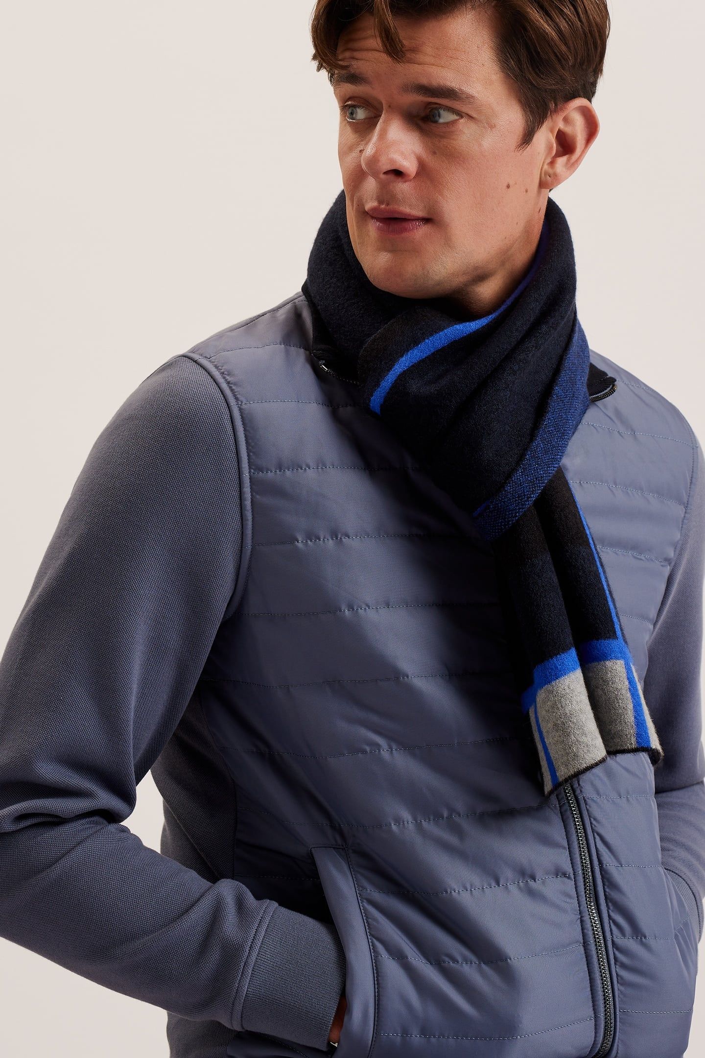 KIERANS STRIPED WOVEN SCARF NAVY 1