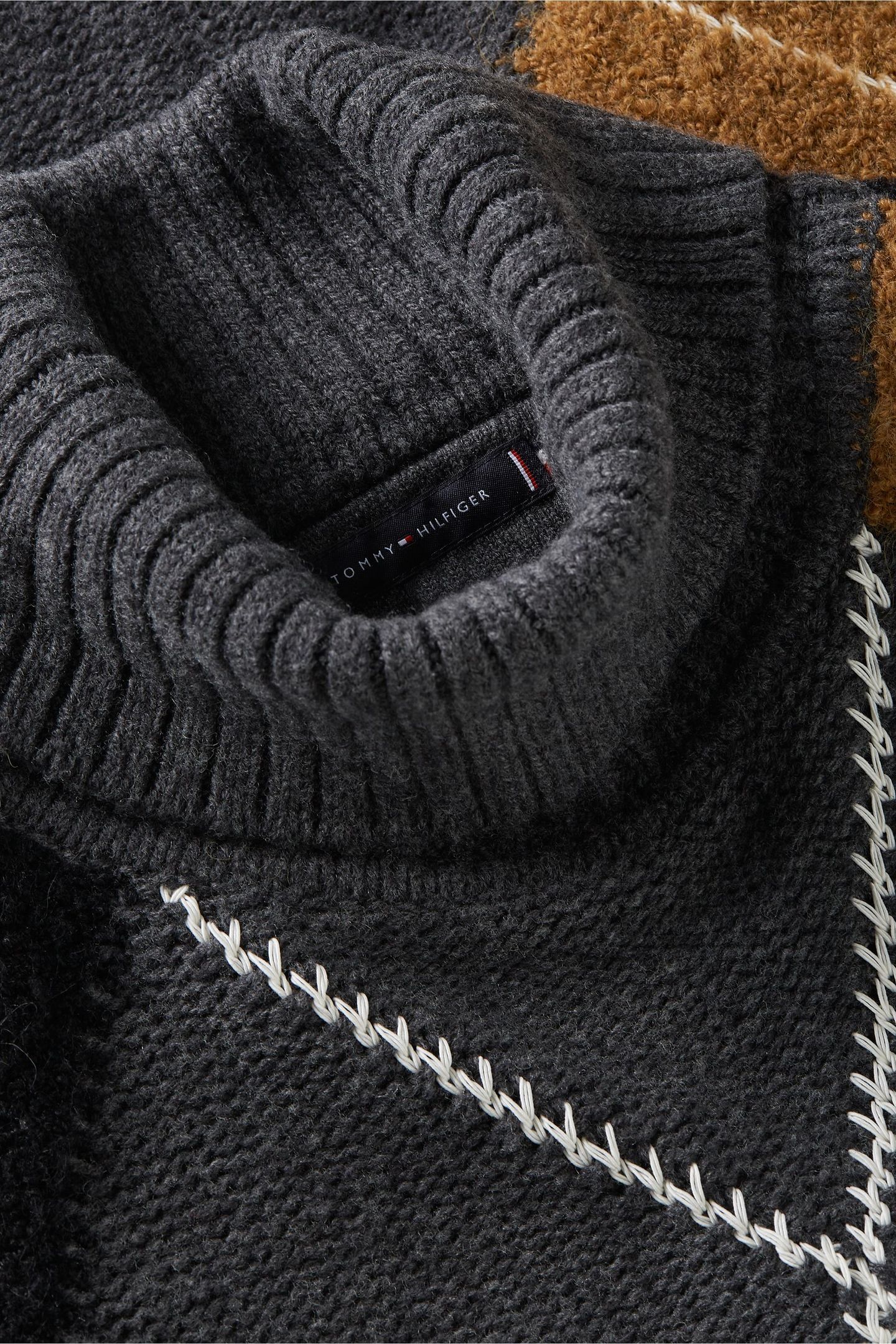 ARGYLE ROLL NECK DARK GREY HEATHER 8