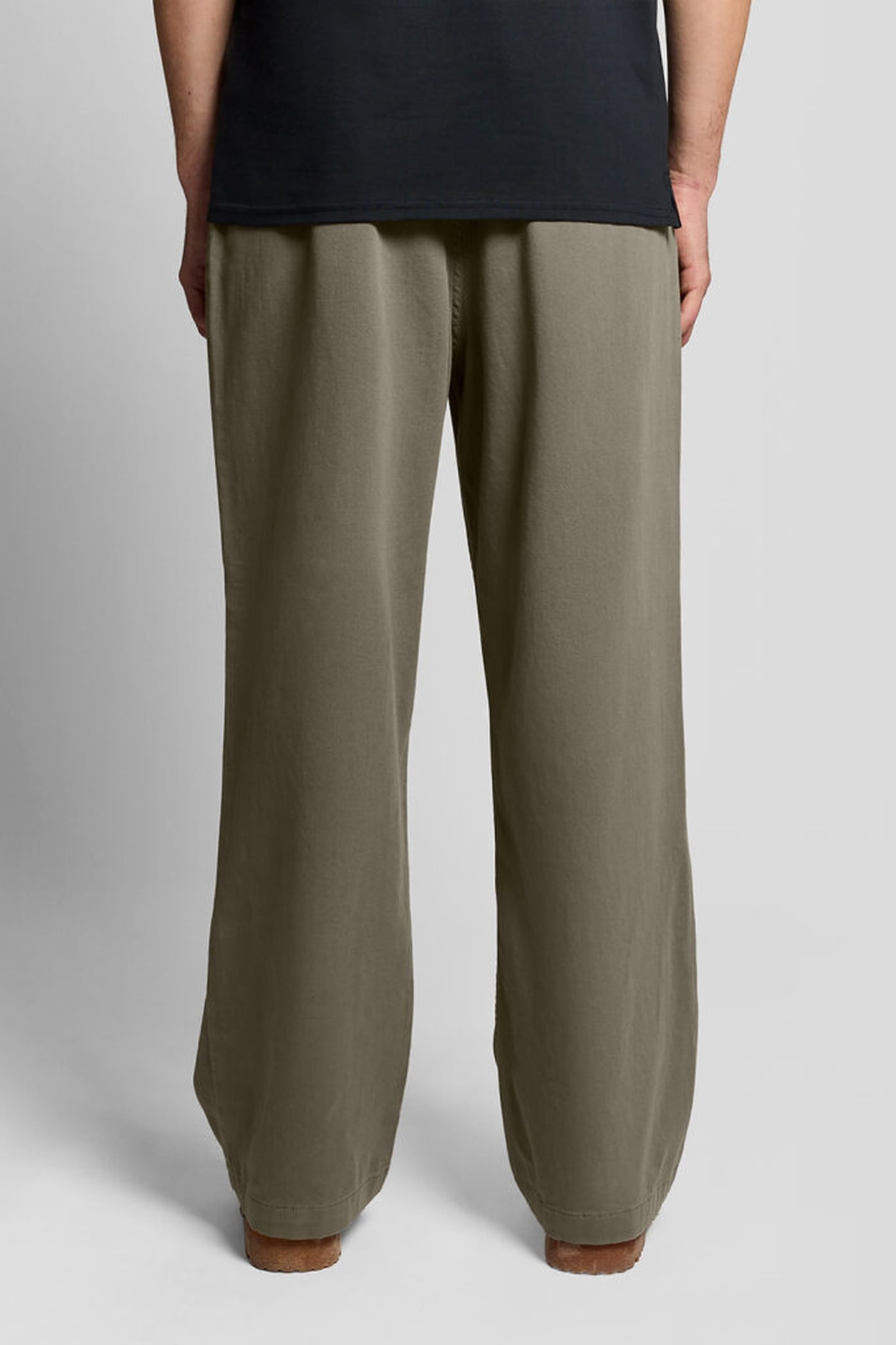 ENZYME WASH PLEATED TROUSER KHAKI ASH 2