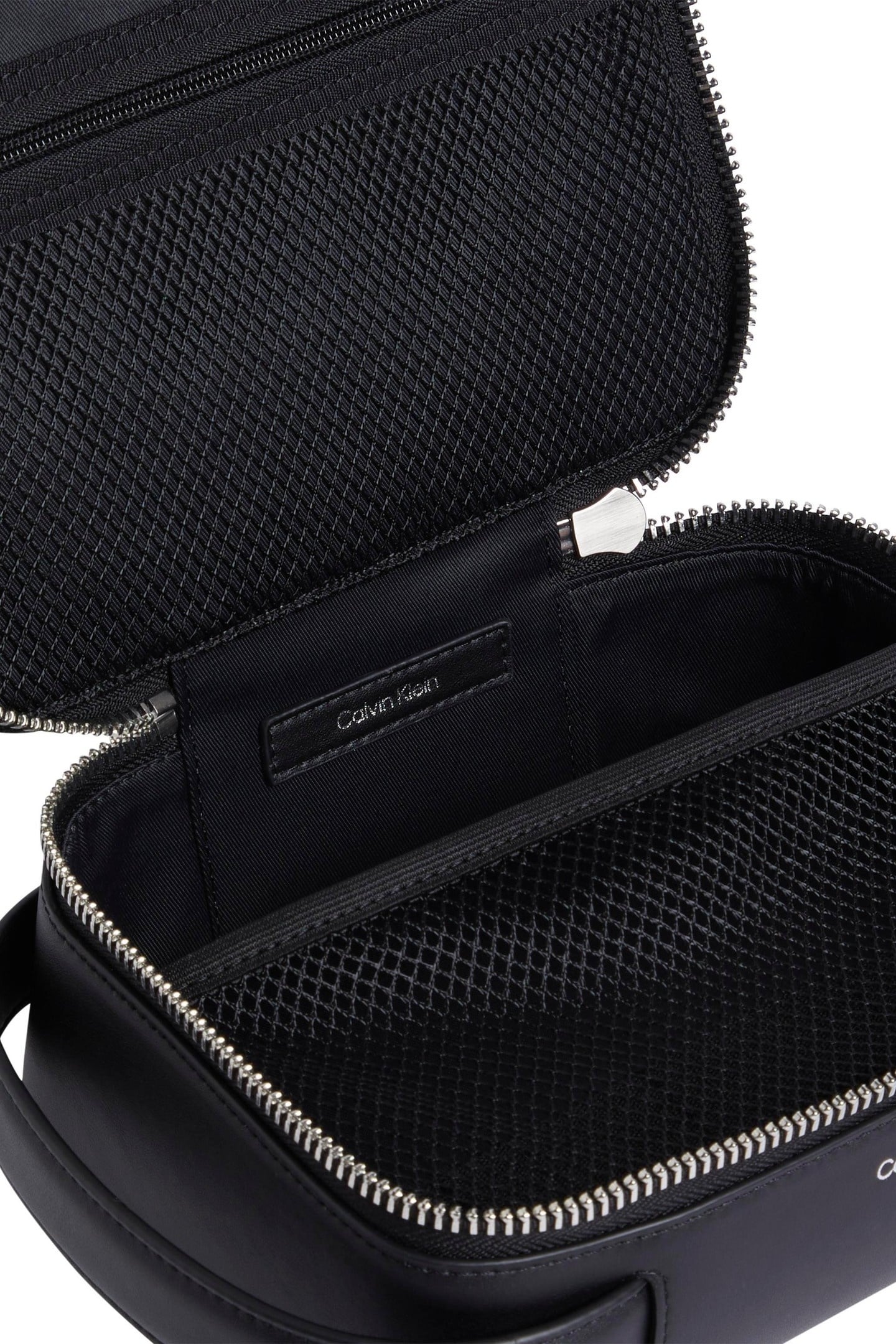 CK SLEEK WASHBAG PVH BLACK 3