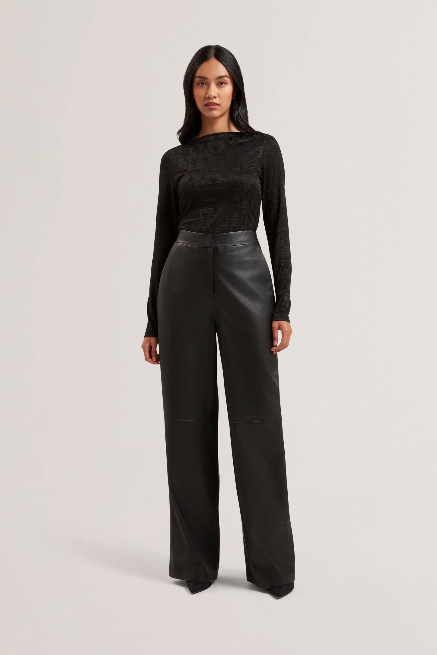 TALIHA JACQUARD T LONG SLEEVE FITTED BLACK 4
