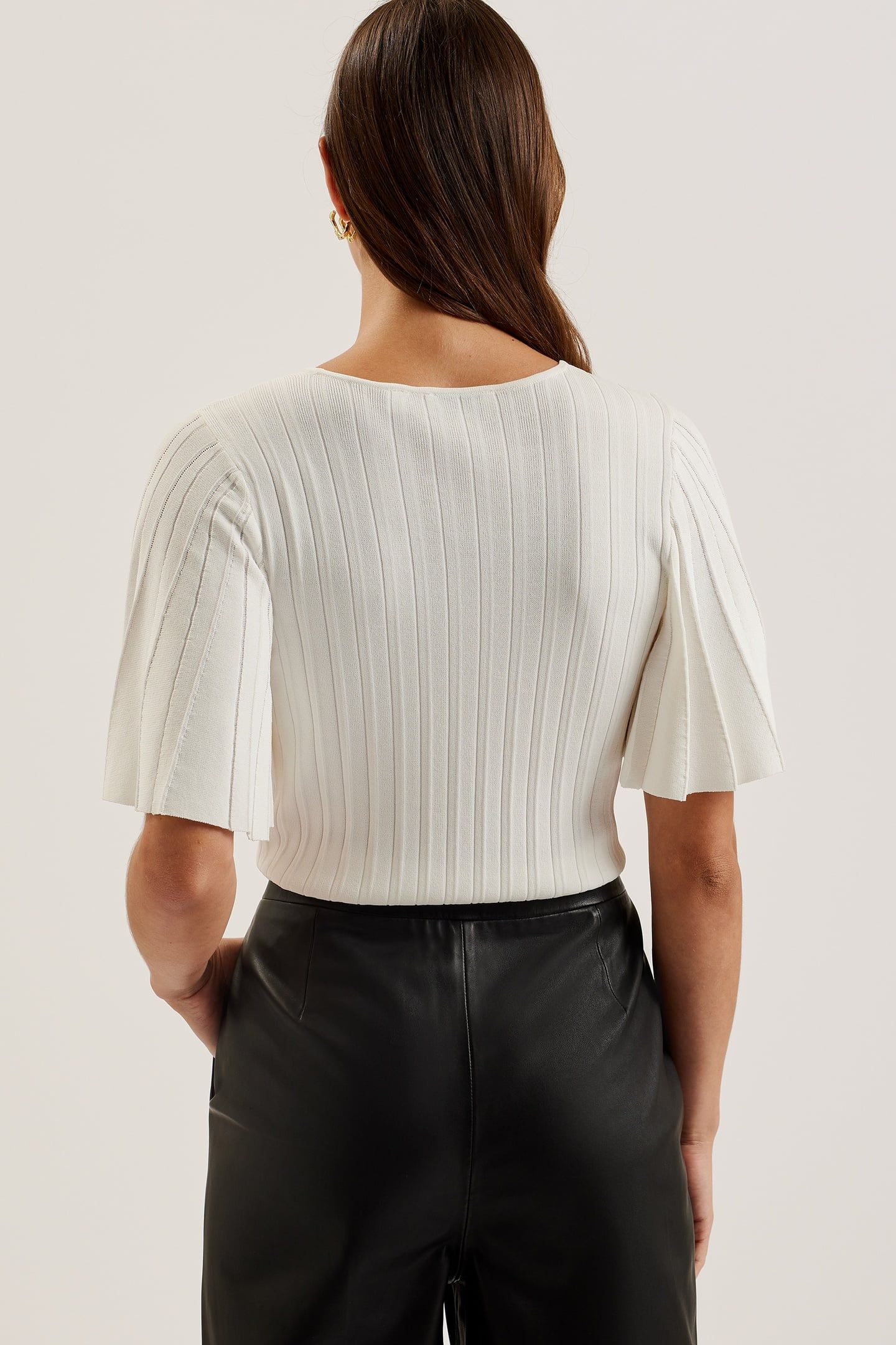 IIVANNA CREW NECK FLUTED SLEEVE KNIT IVORY 2