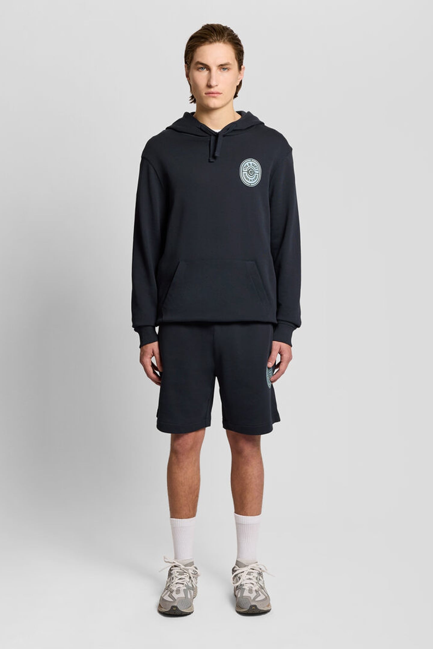 BORDERS LABEL GRAPHIC SWEATSHORT DARK NAVY 3