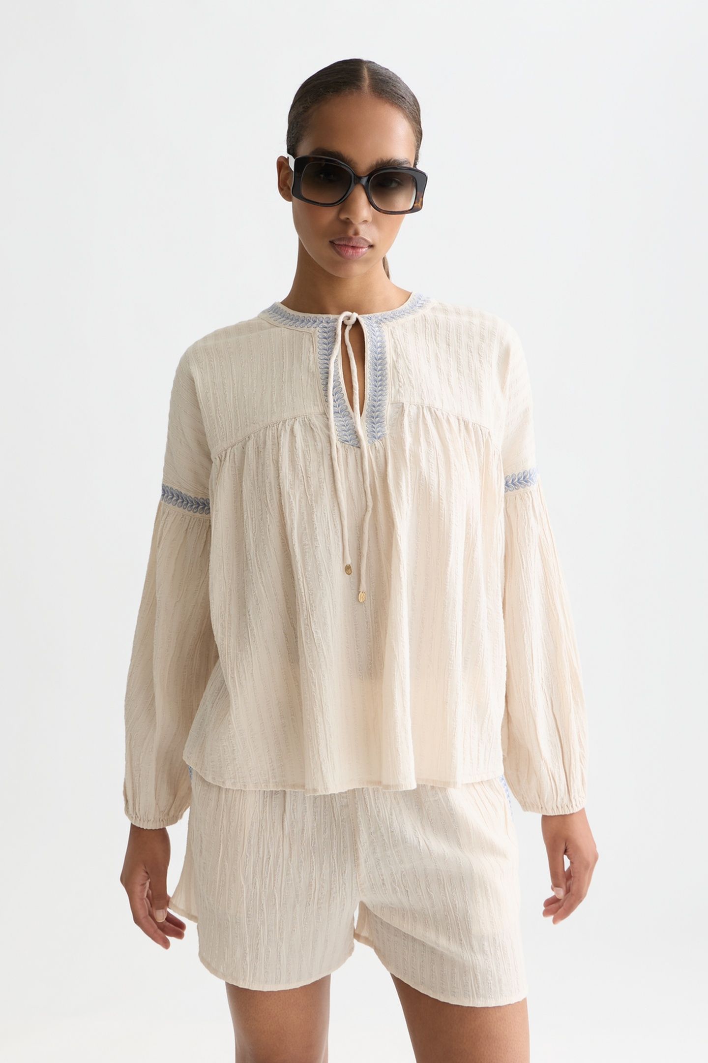 COTTON CREPE BLOUSE WITH EMBROIDERED DETAILS FOG 1