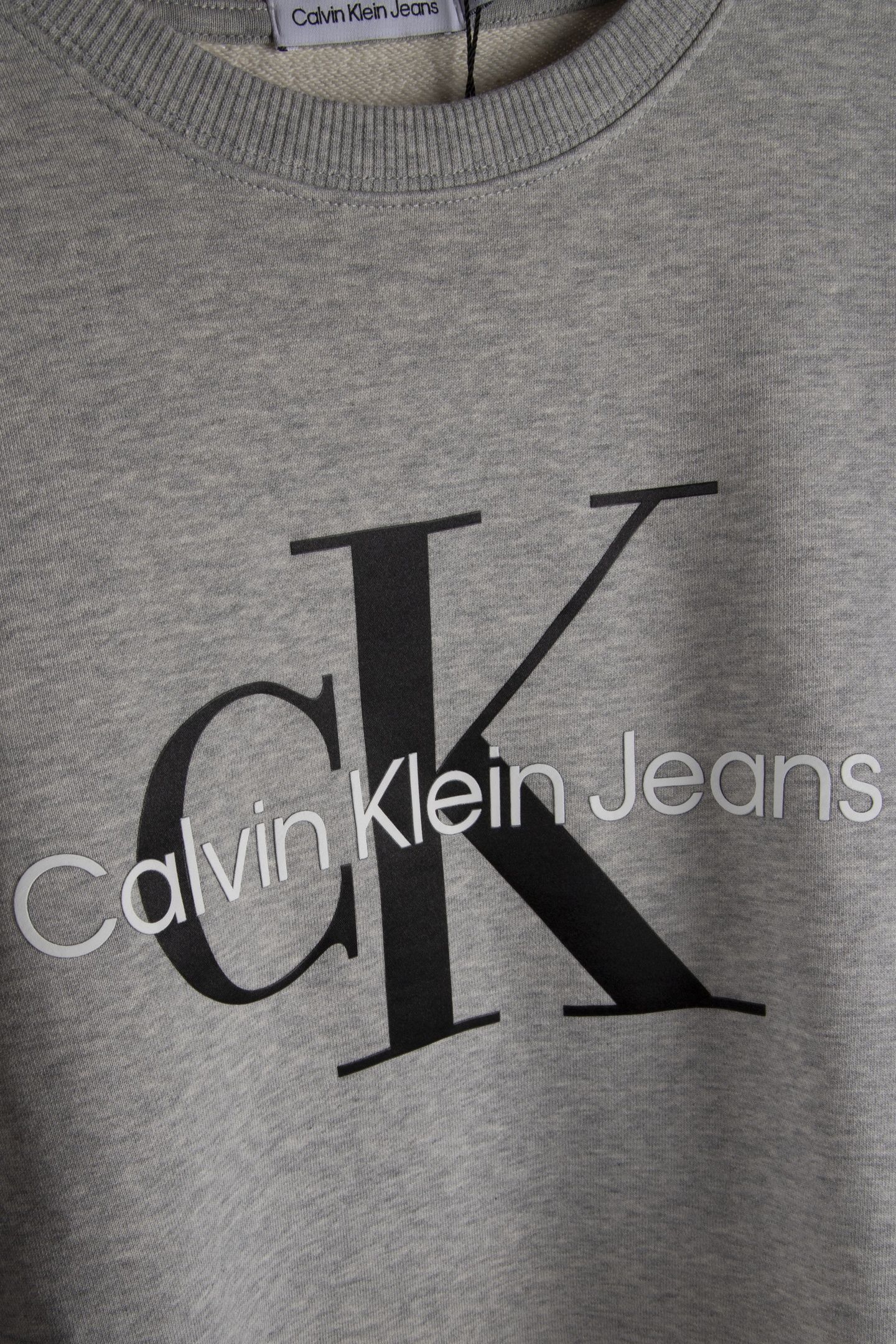 UNISEX MONOGRAM LOGO SWEATSHIRT LIGHT GREY HEATHER 4