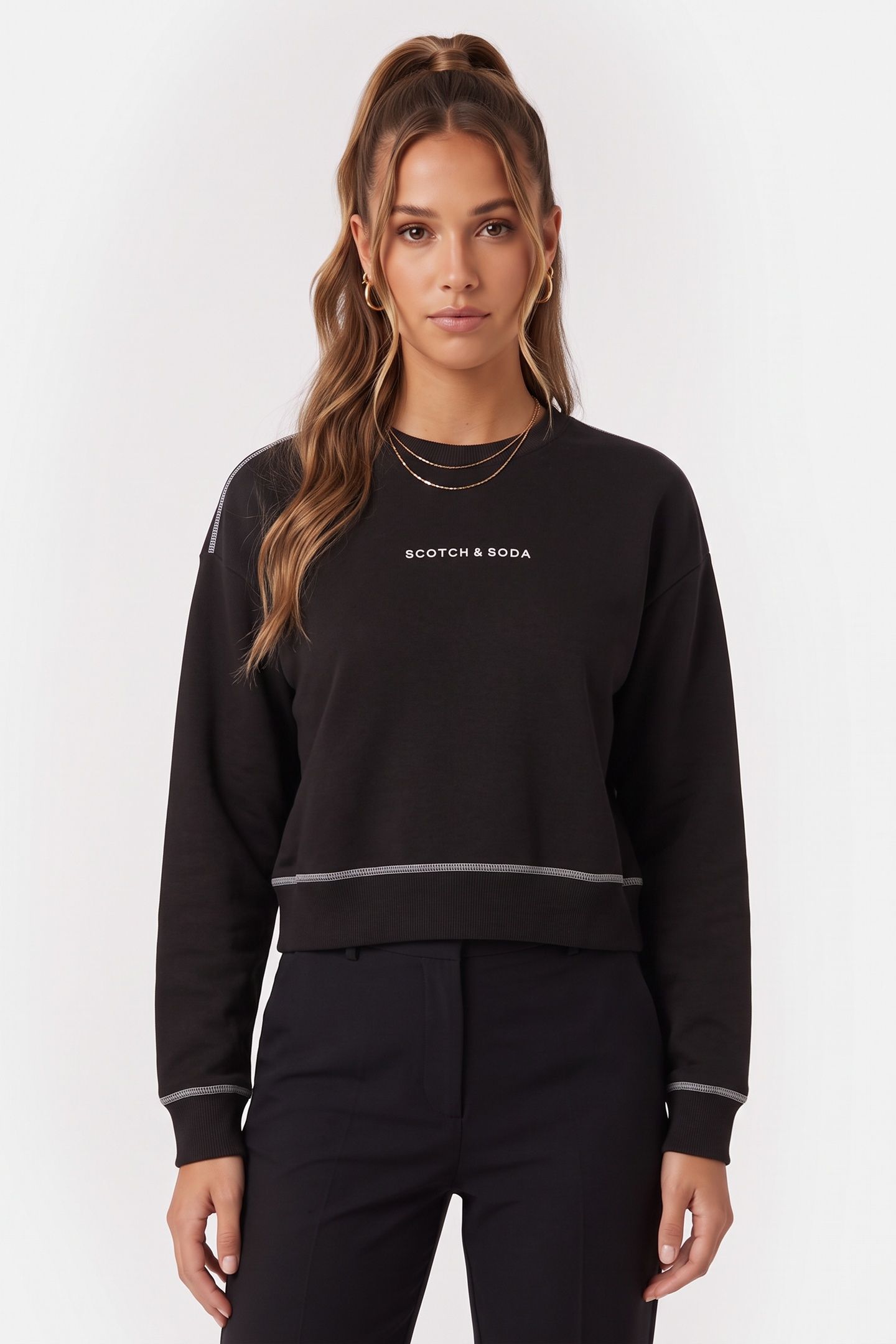 CHEST ARTWORK SWEATSHIRT BLACK 1
