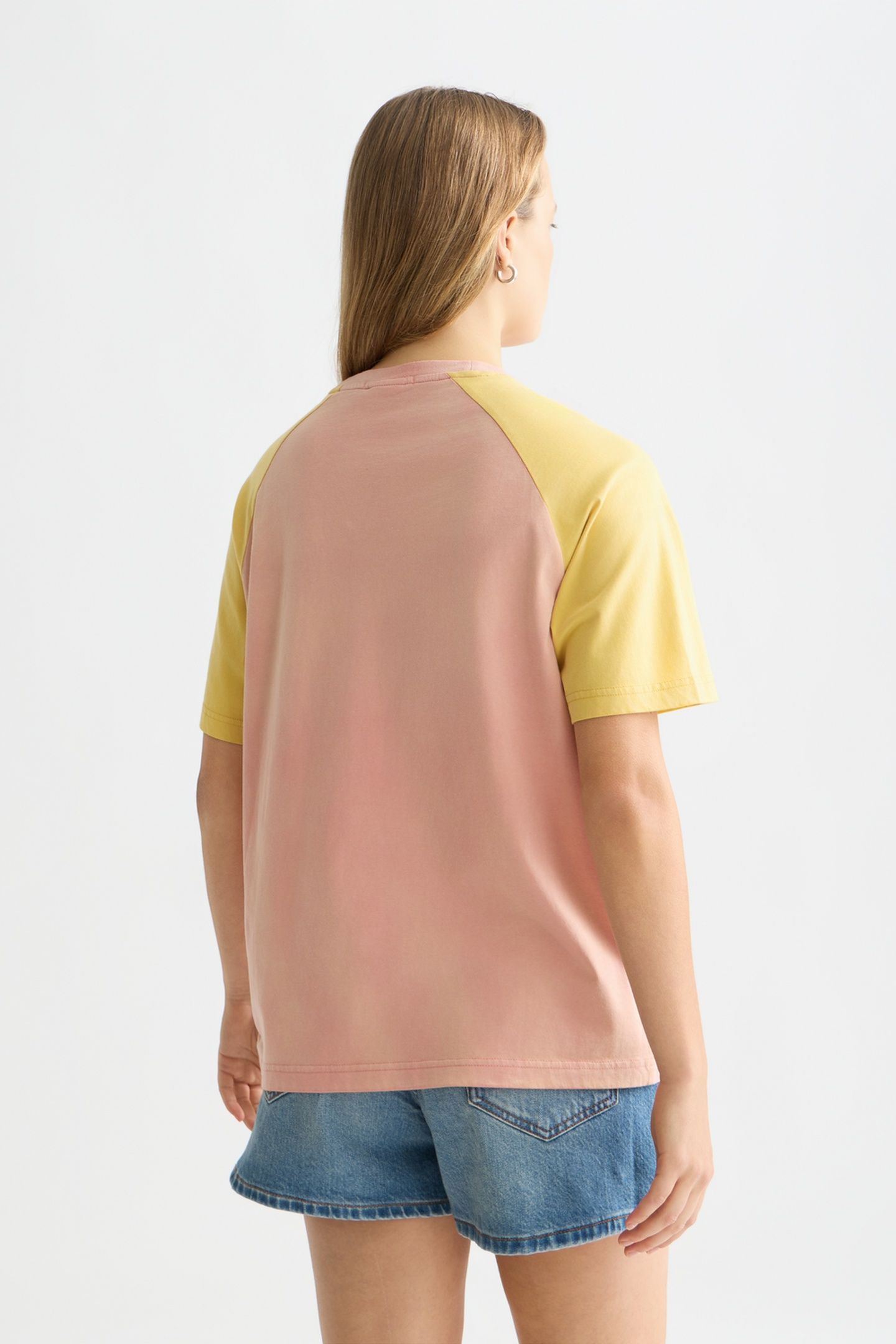 RAGLAN ARTWORK LOOSE-FIT T-SHIRT CANYON CLAY 2