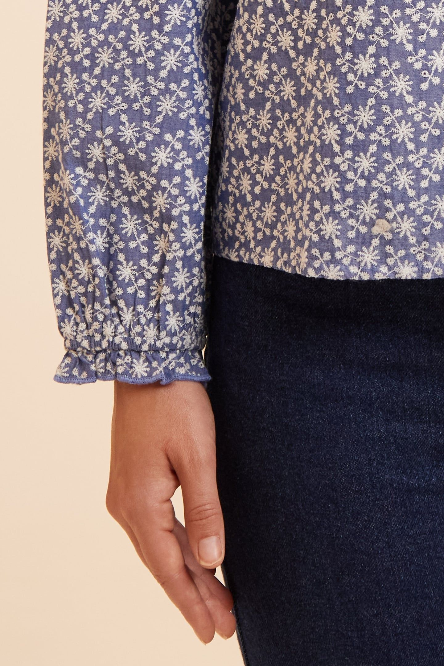 BLUE BLOUSE WITH ECRU EMBROIDERY 6