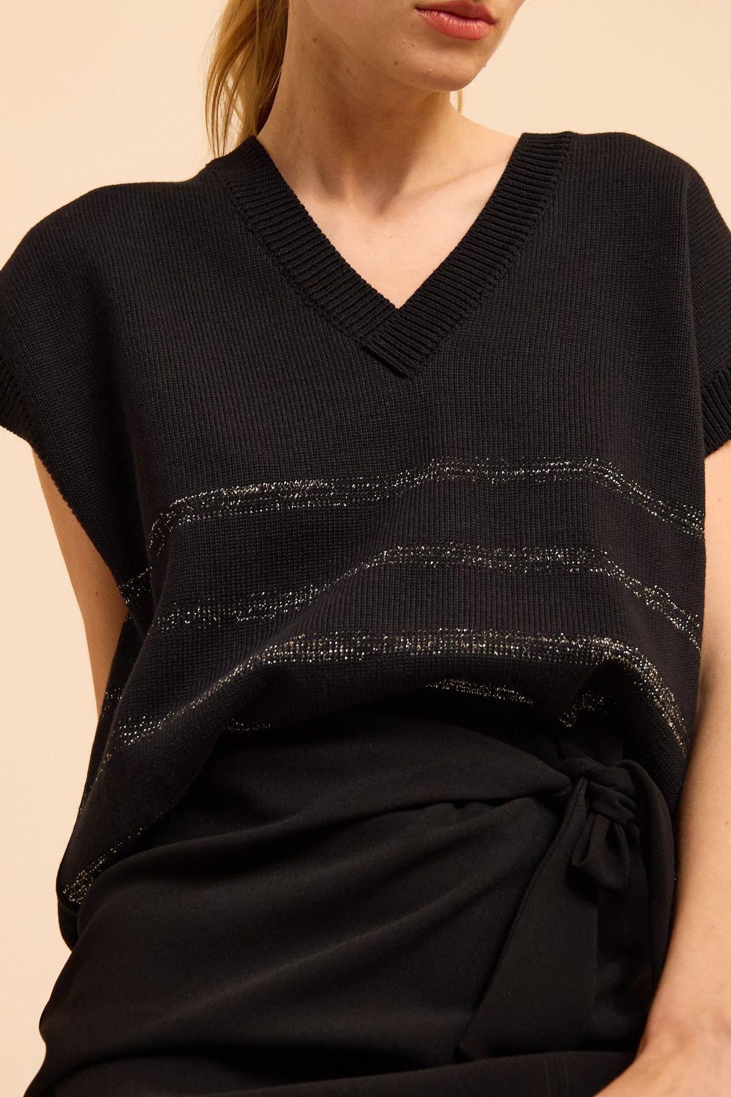BLACK KNIT SLEEVELESS SWEATER WITH LUREX STRIPES 5
