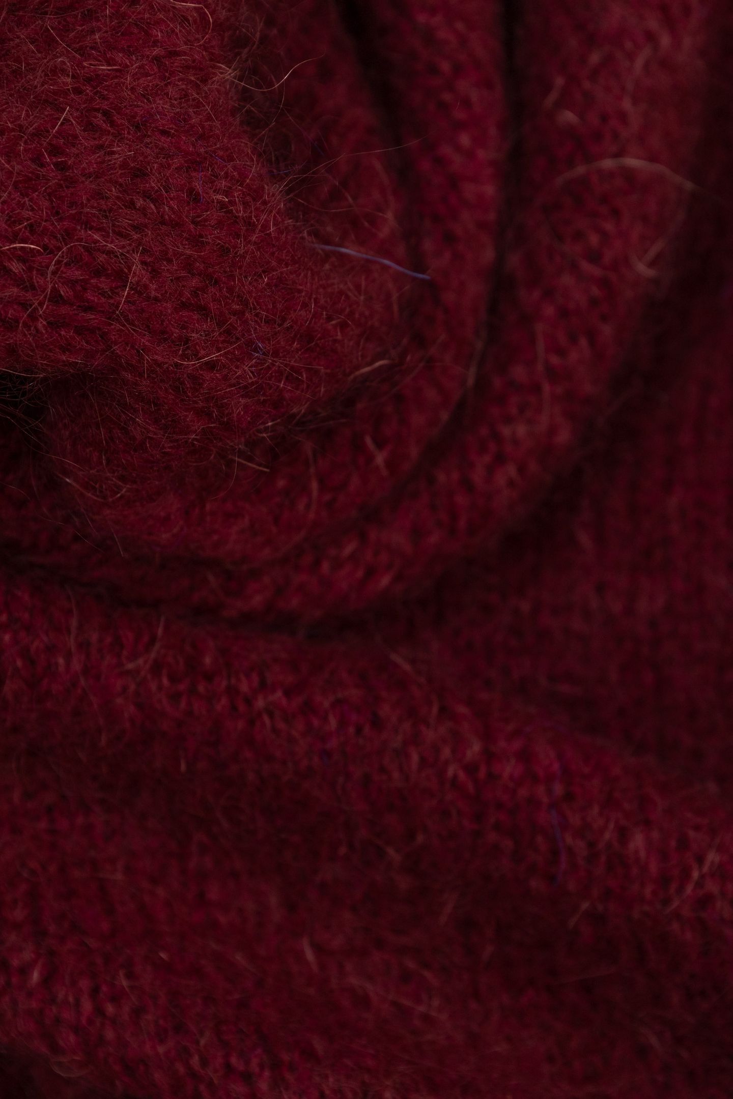 BURGUNDY KNIT V-NECK SWEATER MARINE 8