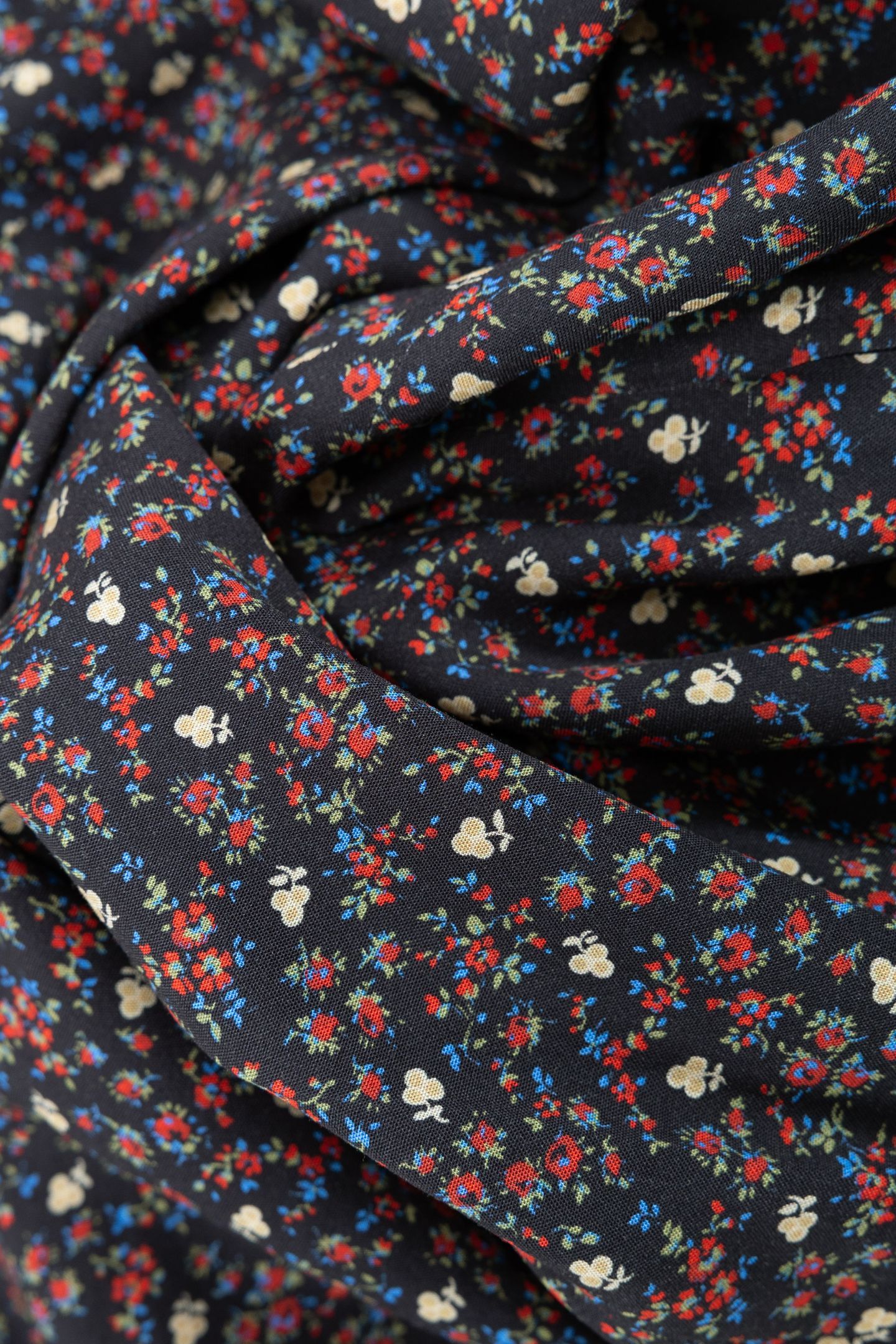 BLACK LONG DRESS WITH WINTER FLORAL PRINT 6