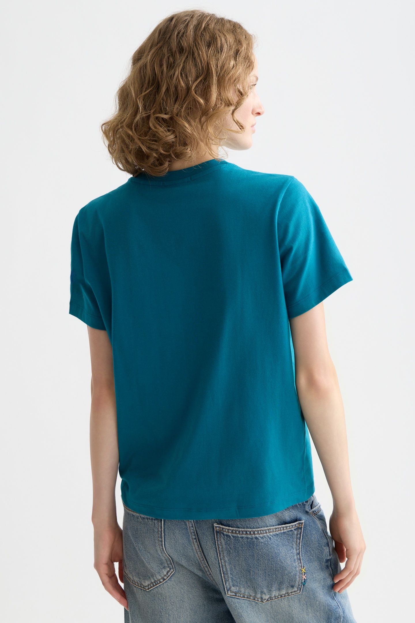 SMALL CHEST ARTWORK REGULAR FIT T-SHIRT DEEP LAGOON 2