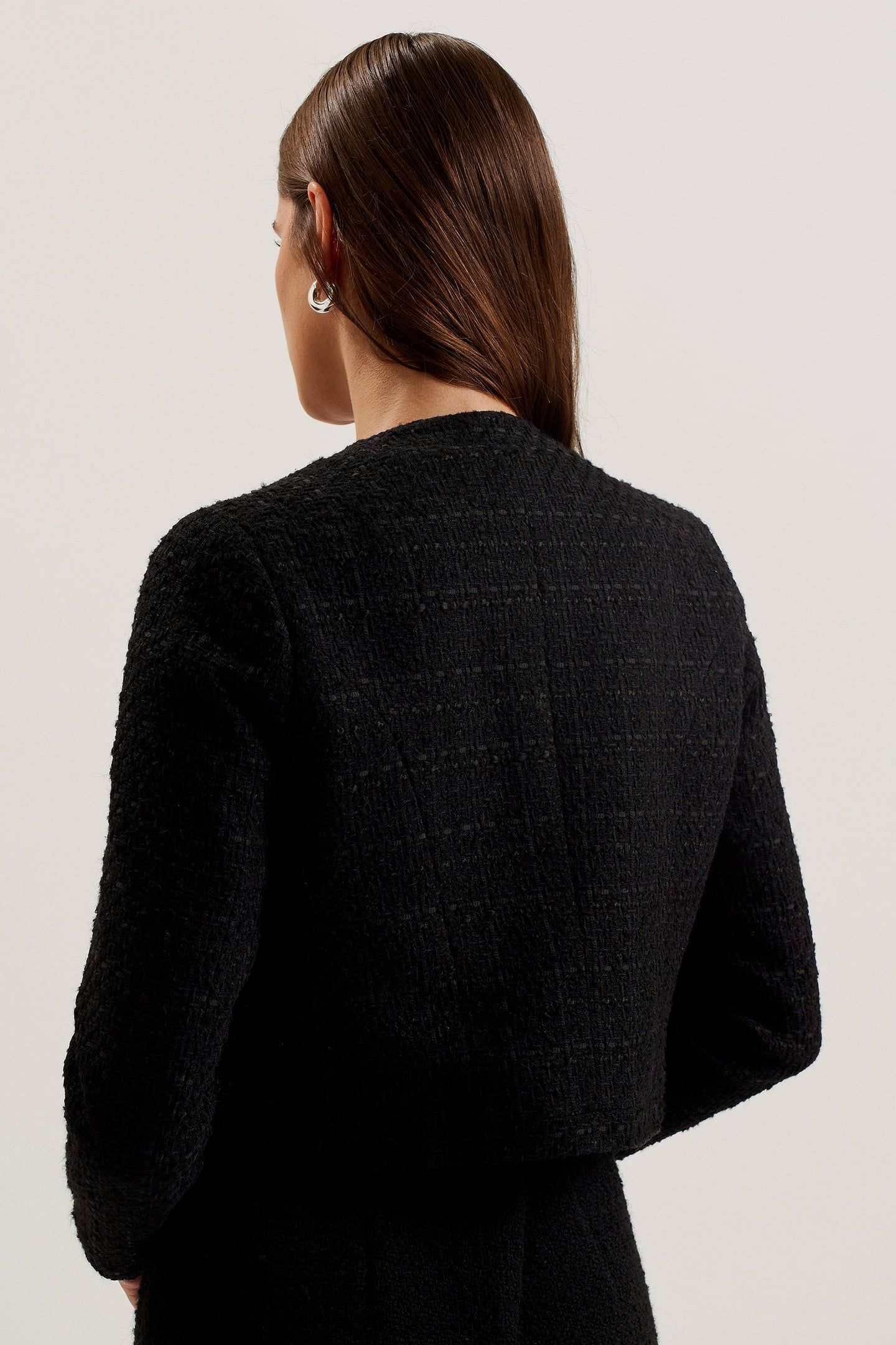 KOMA ROSE BUTTON CROPPED BOUCLE TAIL BLACK 2