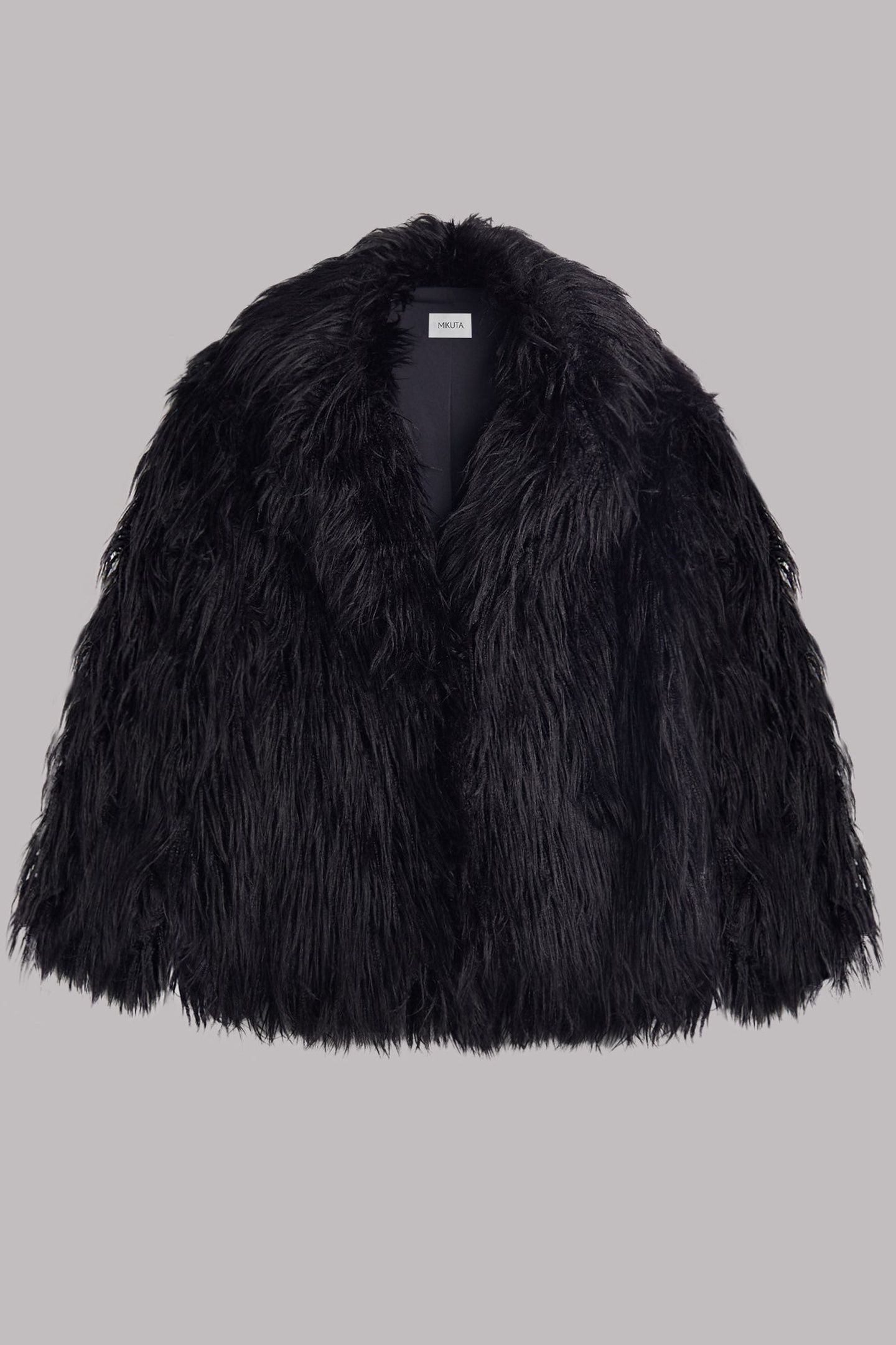 THE BLACK FLUFFY JACKET 3