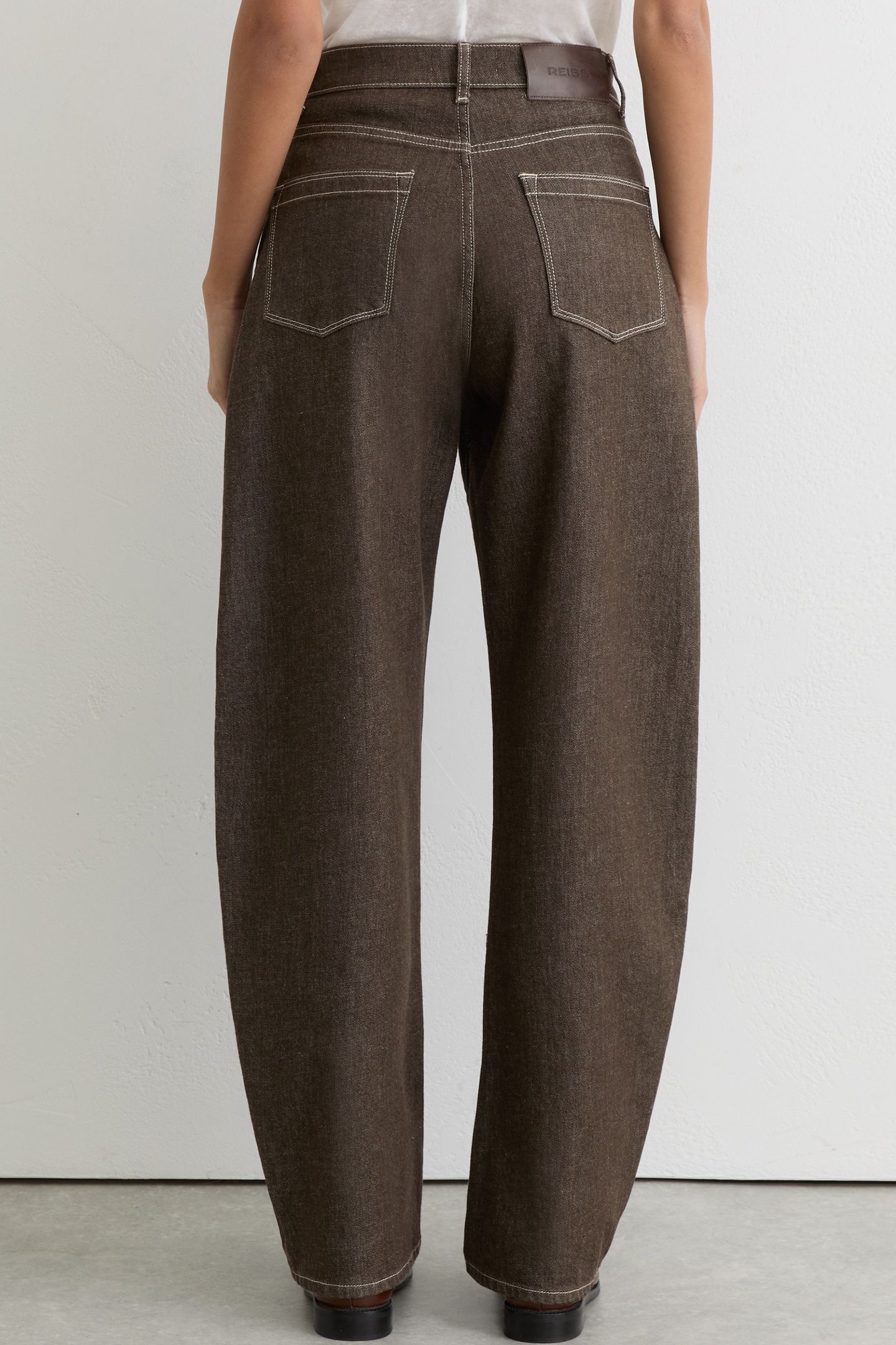BARREL LEG JEAN BROWN 3