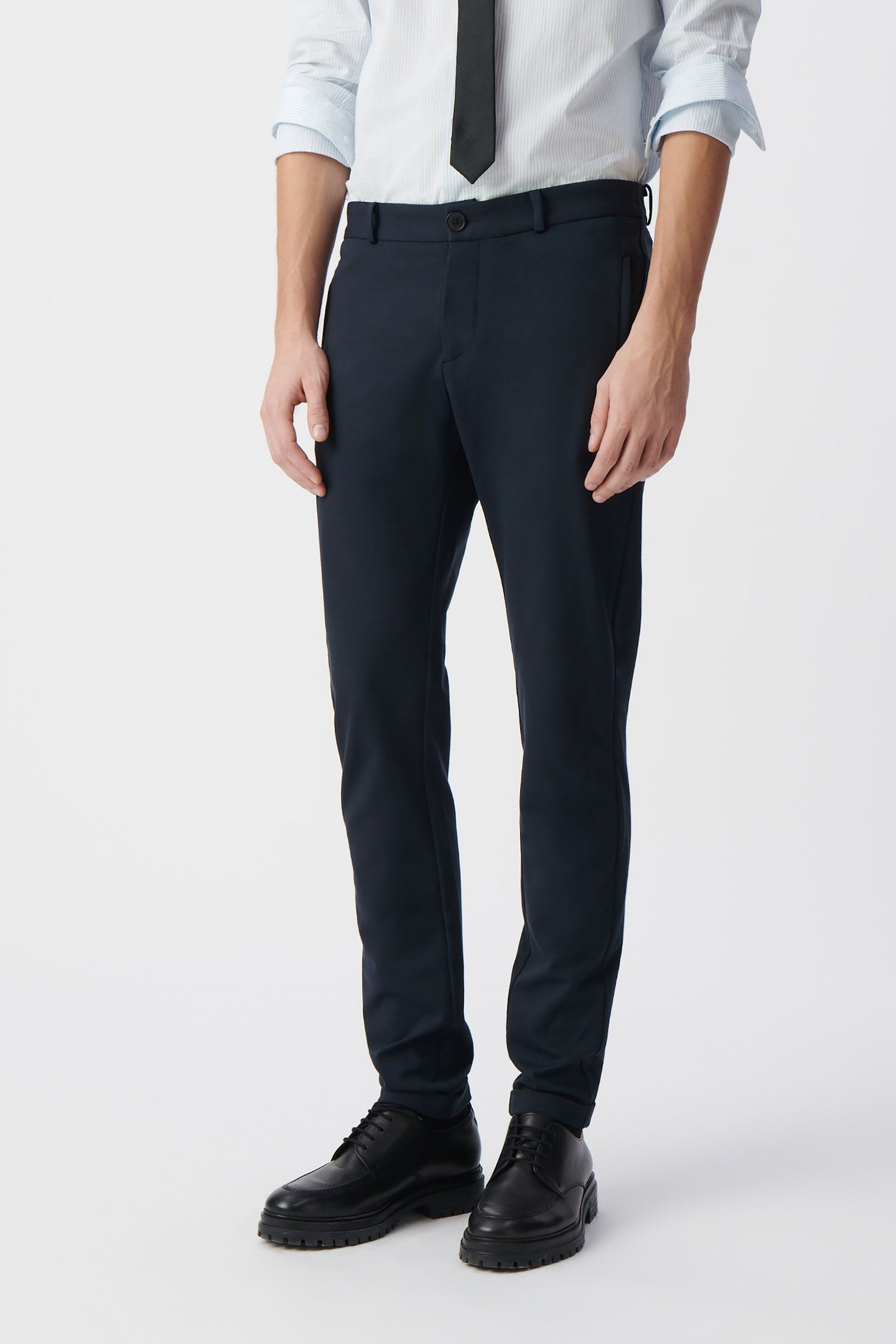 JOGGING PANTS 3