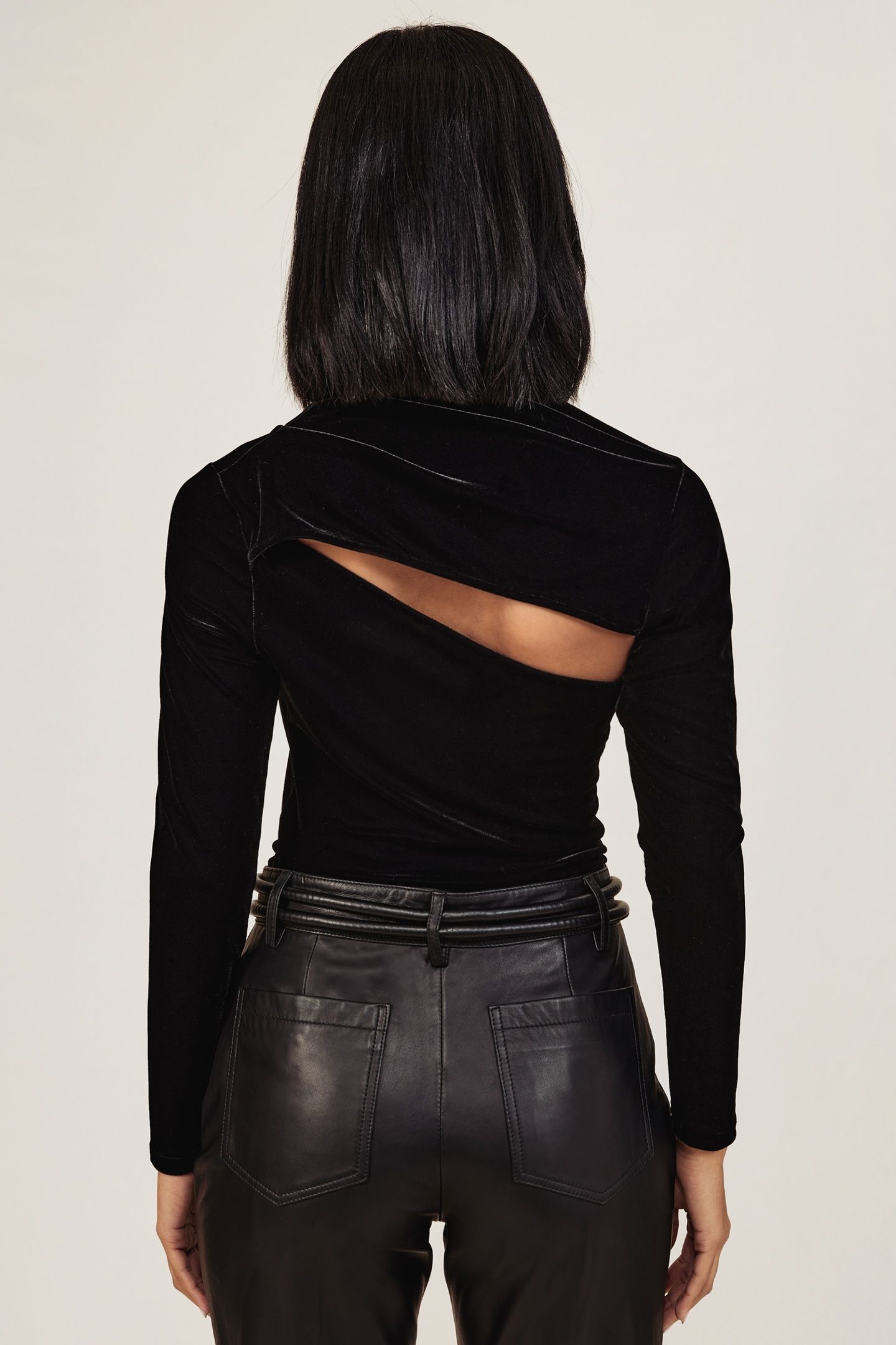 LONG SLEEVE VELVET TOP BLACK 2