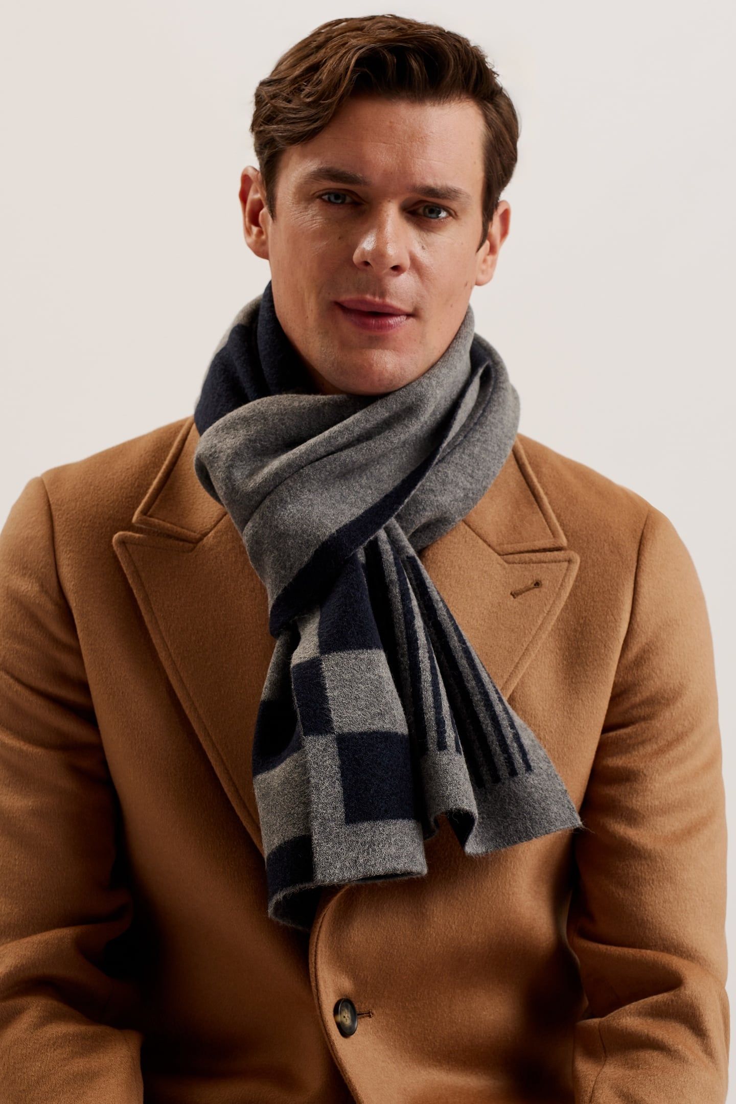 SAMMMIS KNITTED SCARF GREY 1