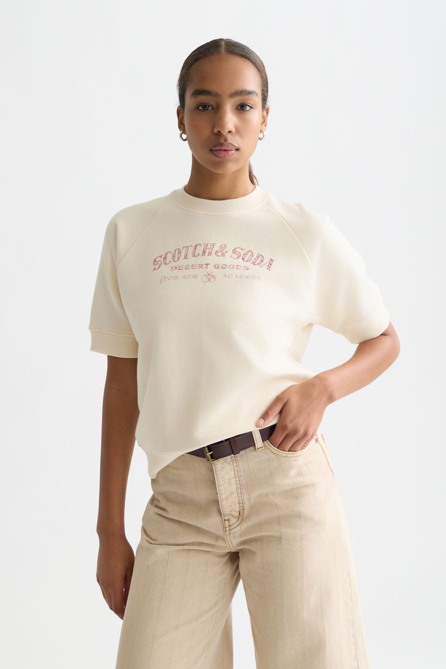 SHORTSLEEVED ARTWORK SWEATSHIRT EGGNOG 1