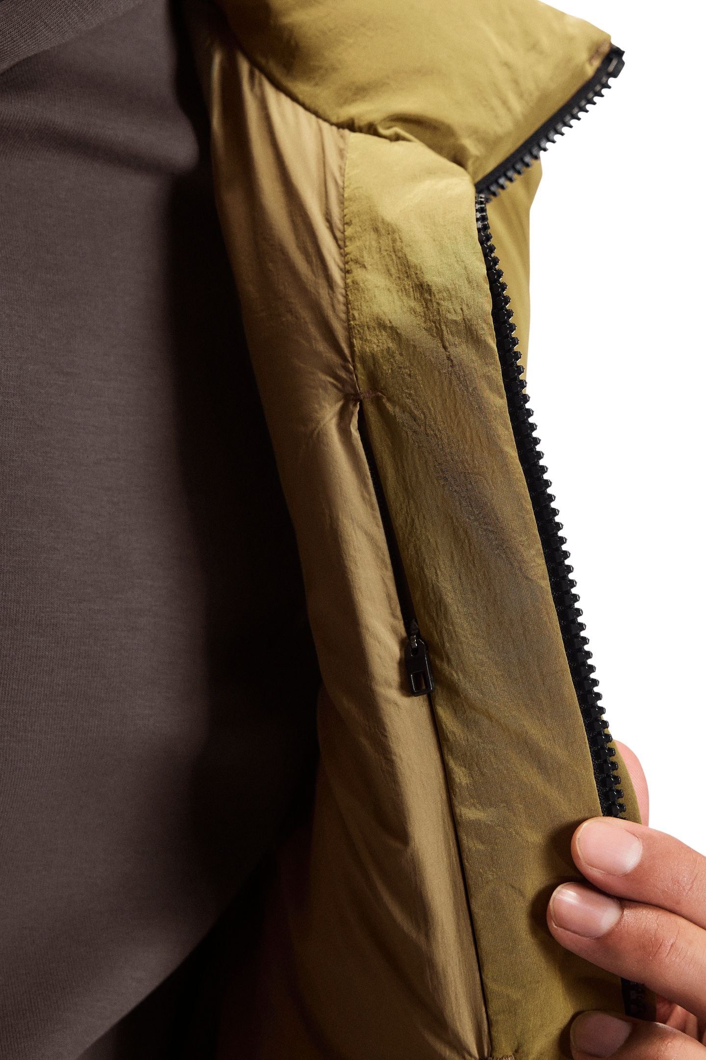 ALL-DAY PUFFER VEST 1 NUTMEG 7